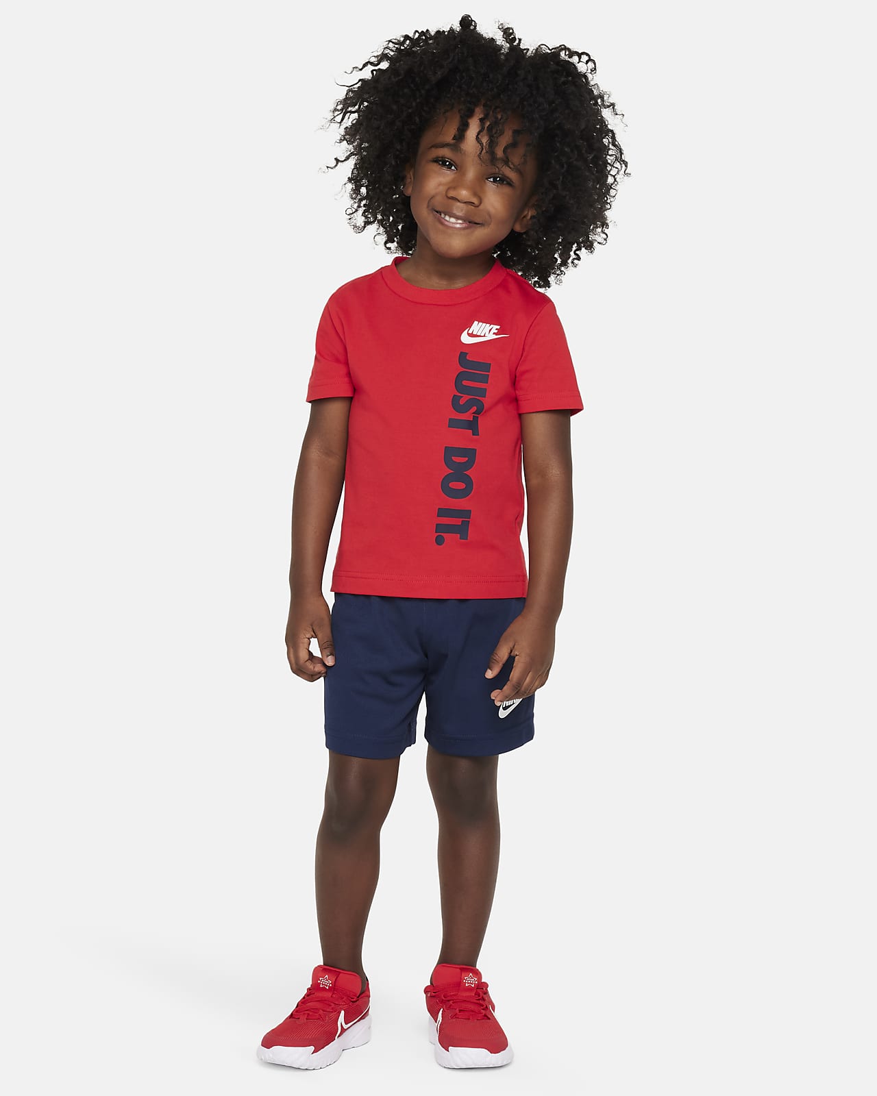 Conjunto com calções em tecido moletão Nike Sportswear para bebé