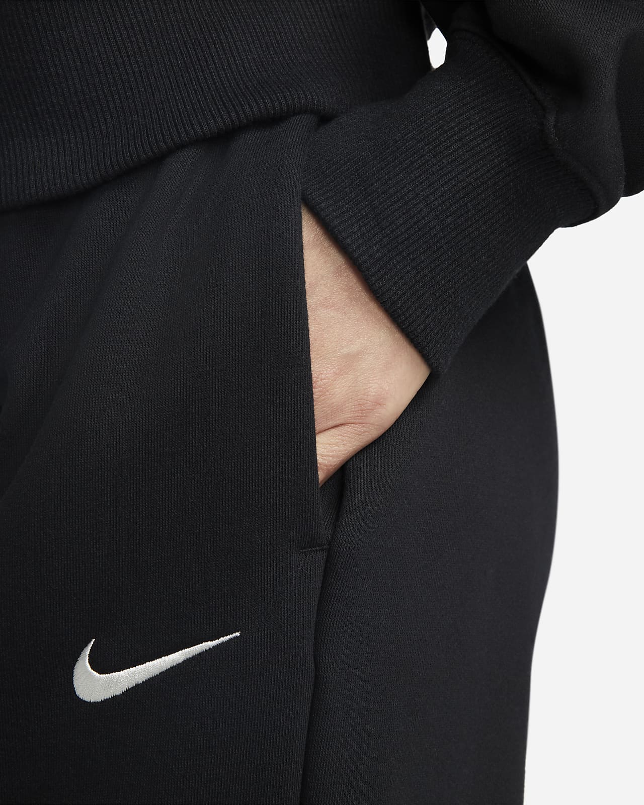 Nike Sportswear Phoenix Fleece Women's 1/2-Zip Cropped Sweatshirt. Nike LU