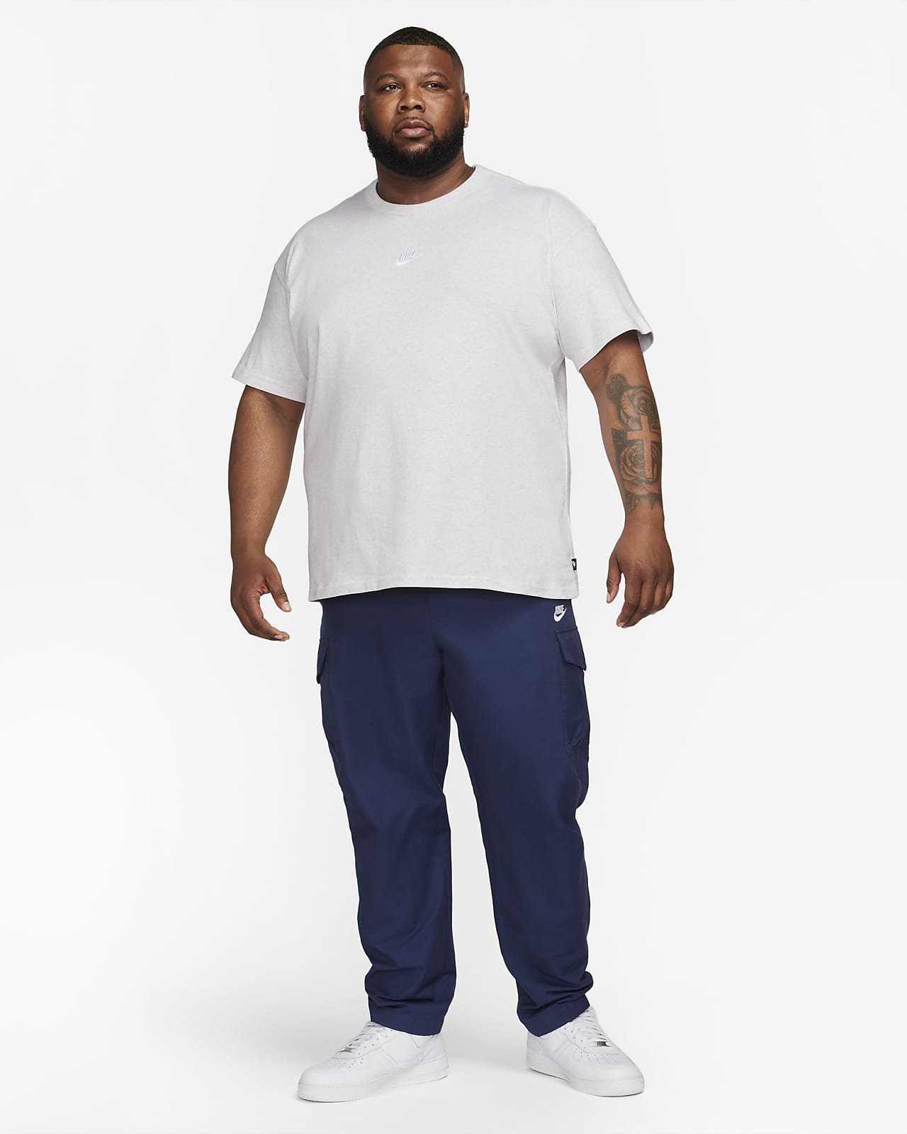nike sportswear essential t shirt