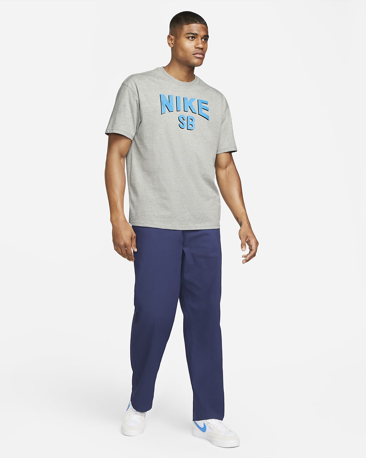 Playera de skateboarding Nike SB. Nike.com