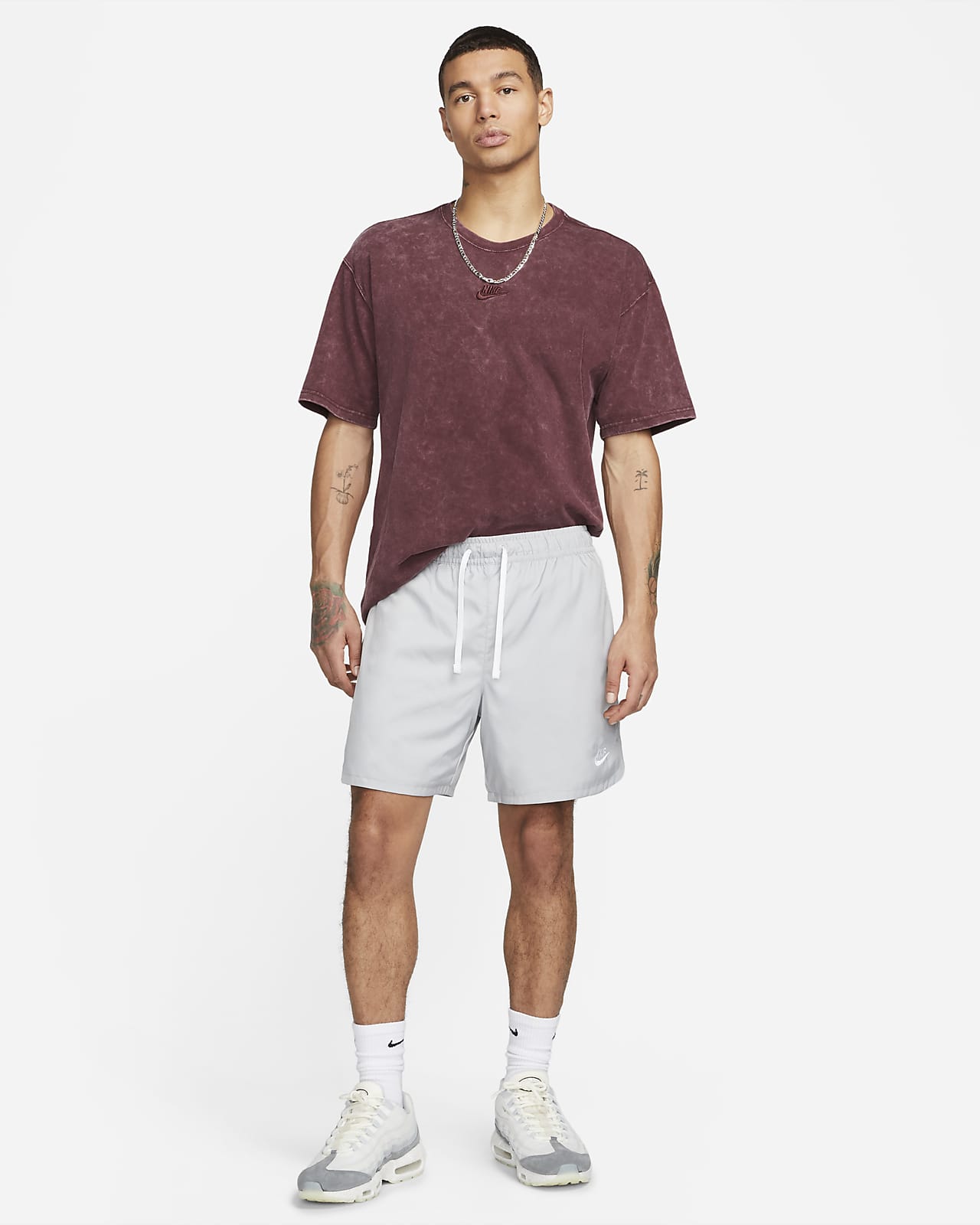 Nike Men\'s Max90 T-Shirt. Sportswear