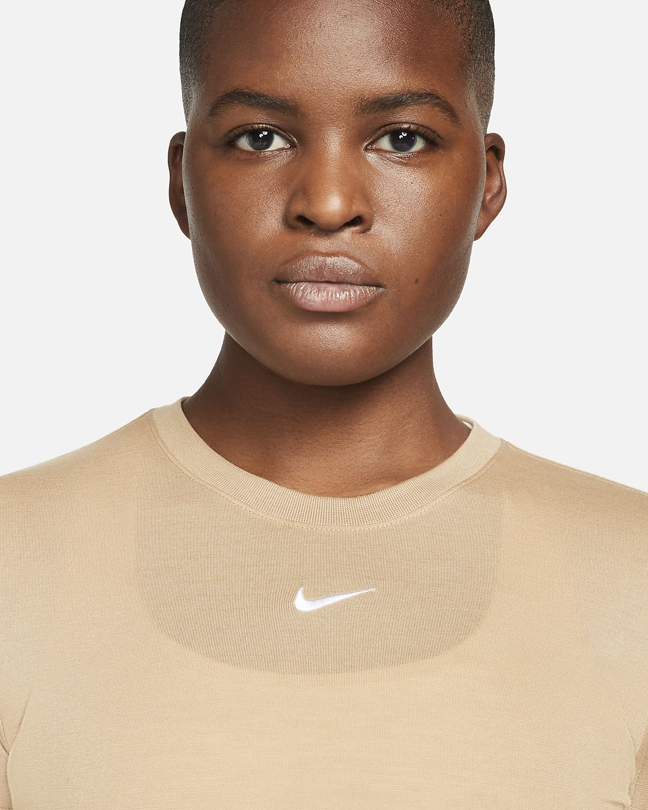 Nike Sportswear Essential Women's Crop-Top. Nike AT