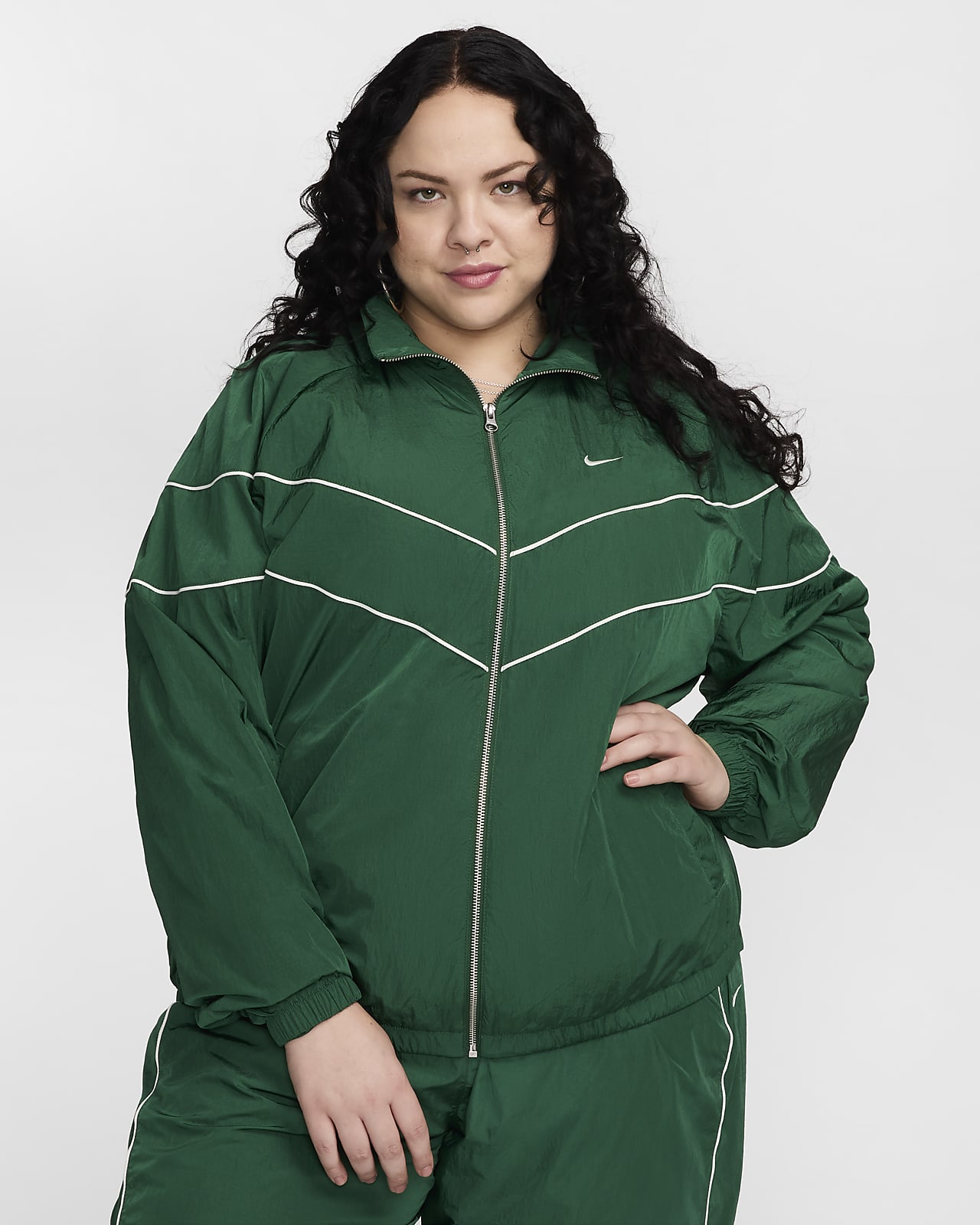 Nike Windrunner Women's Loose UV Woven Full-Zip Jacket (Plus Size)
