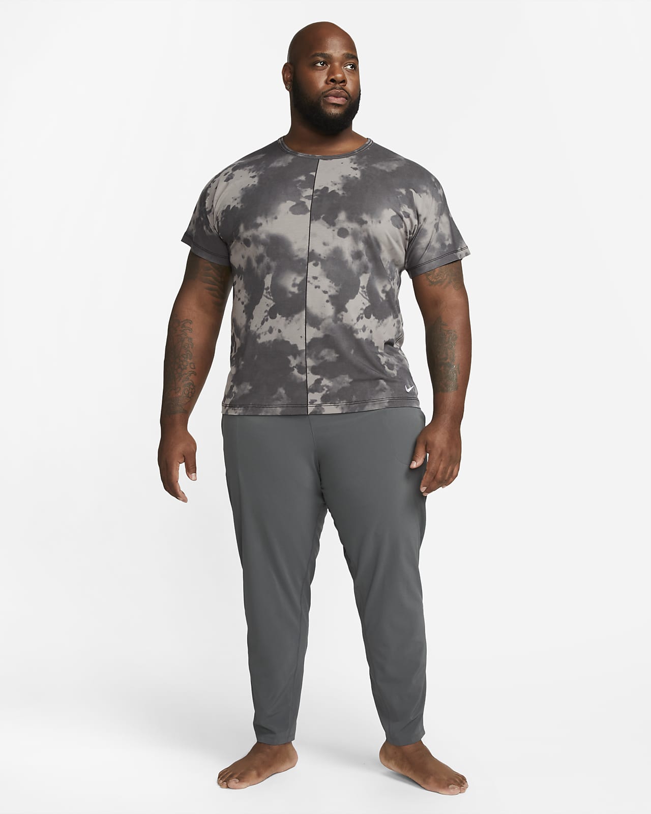 Nike Performance TEE YOGA - Print T-shirt - light silver/black