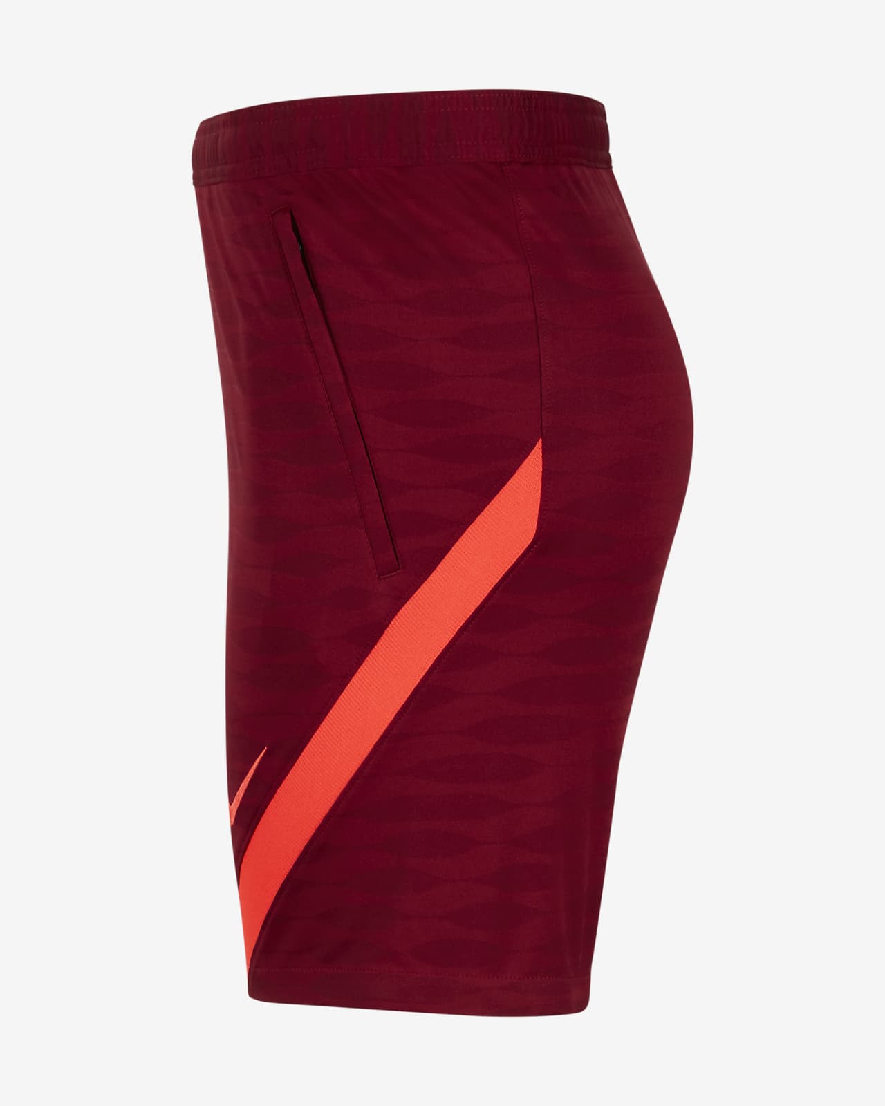 Liverpool F.C. Strike Men's Football Shorts. Nike DK