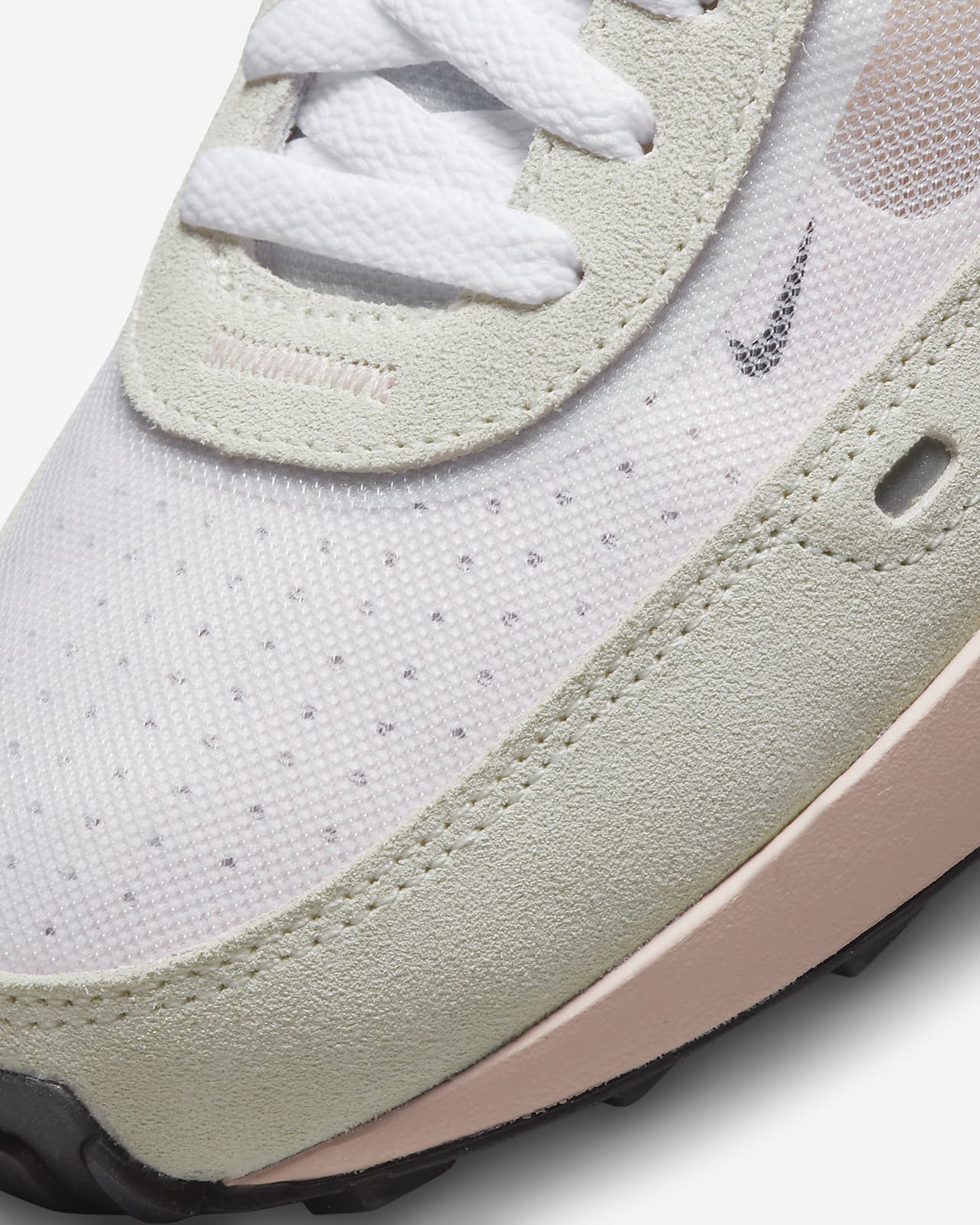 styling nike waffle one