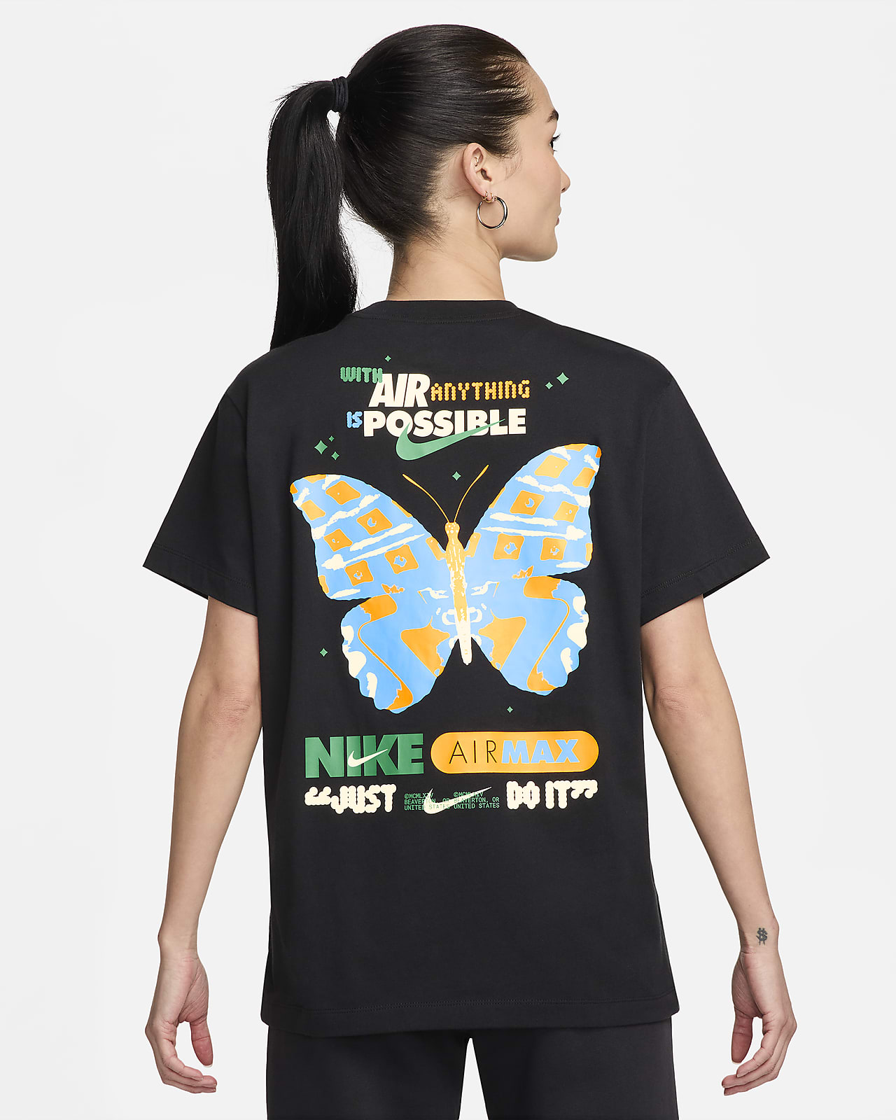 Nike Sportswear Women s Graphic T Shirt