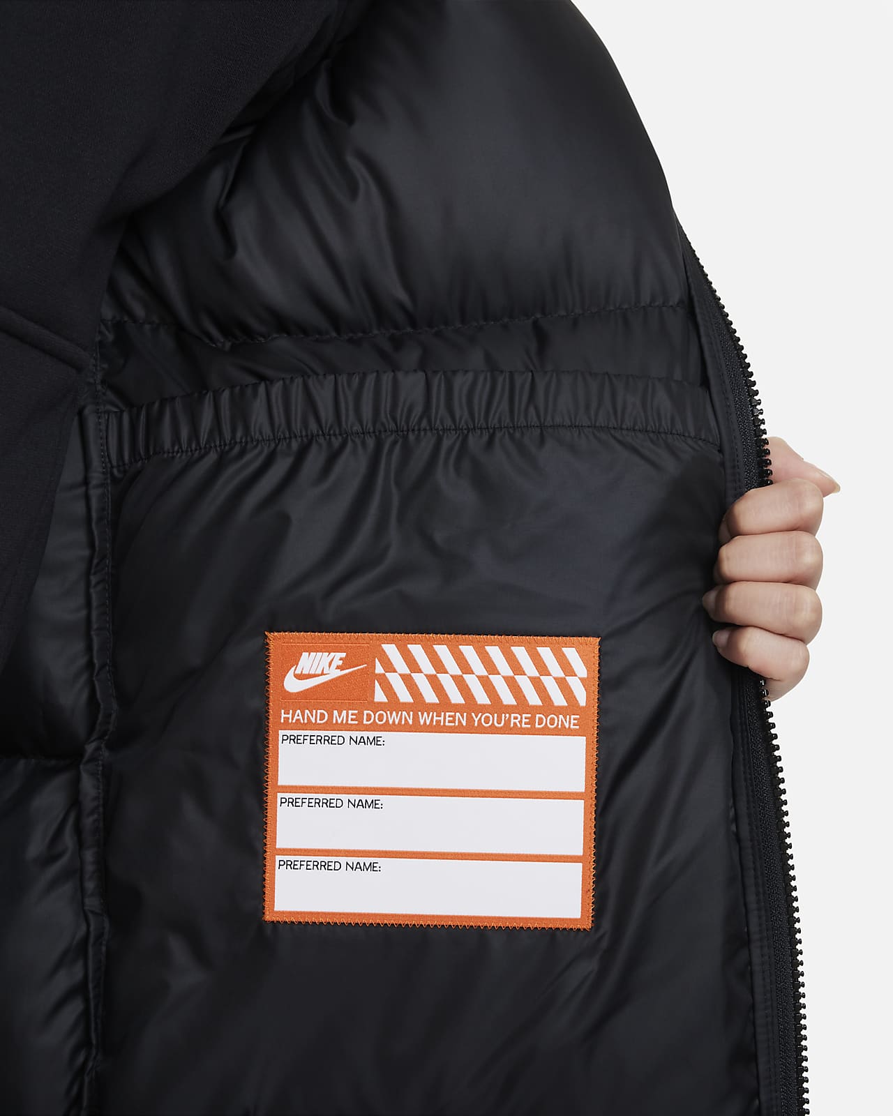 Nike Sportswear Heavyweight Synthetic Fill EasyOn Big Kids' Therma-FIT Repel Hooded Parka. Nike.com