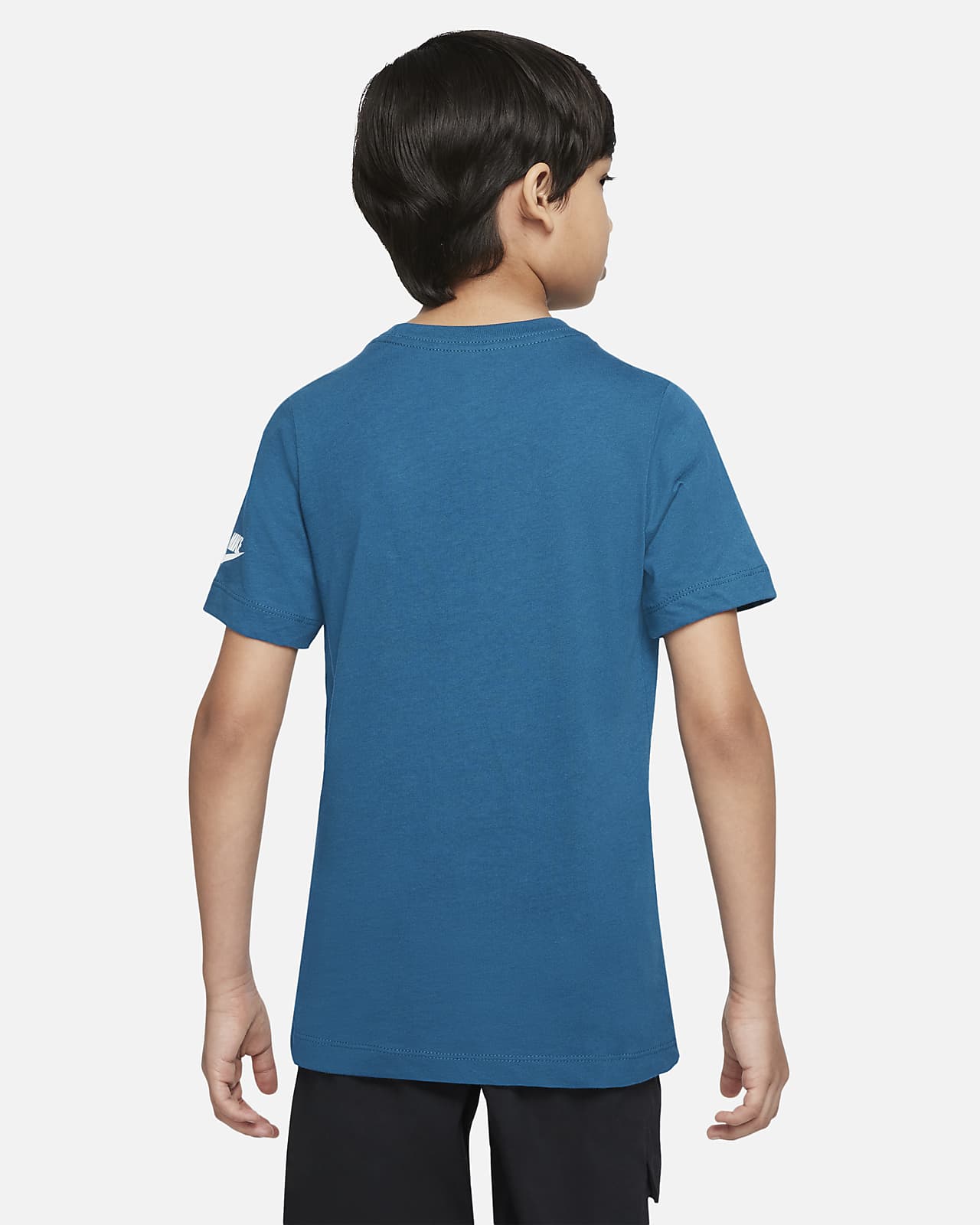 Nike Sportswear Older Kids' T-Shirt. Nike AT