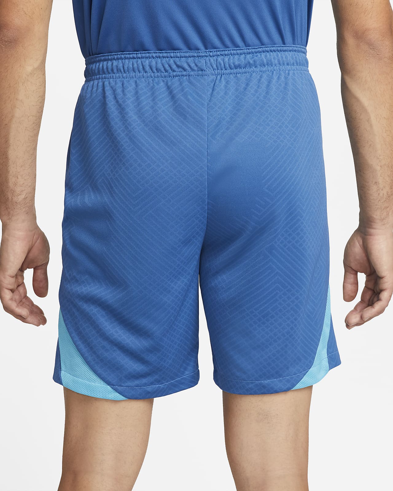 Nike DriFIT Strike Men's Football Shorts. Nike NL