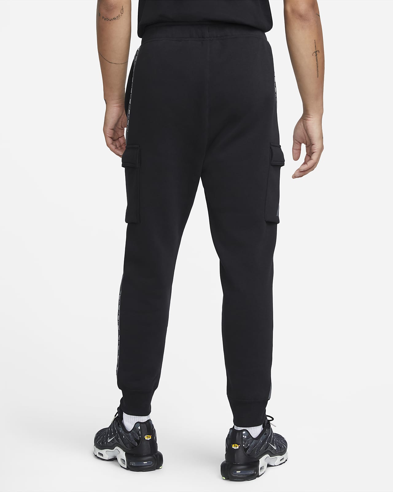 mens cargo trousers nike