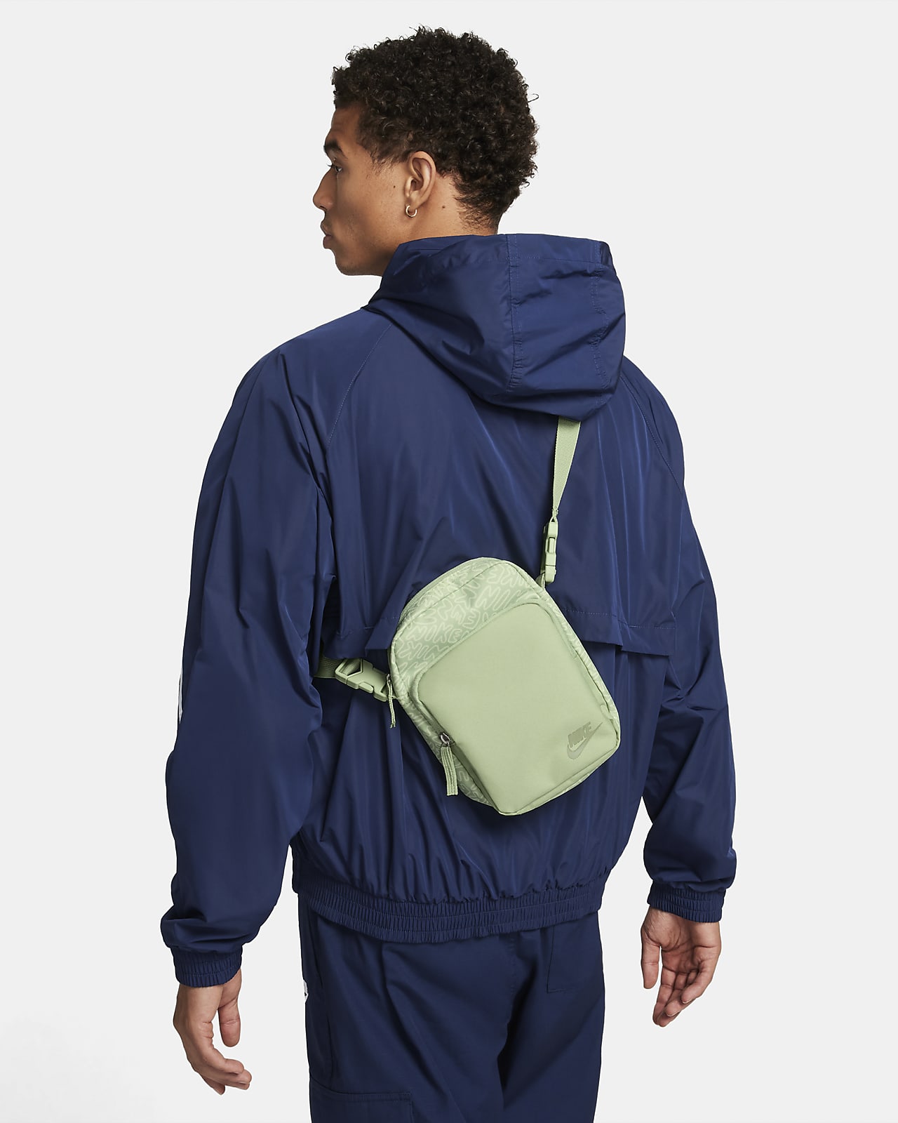 Nike Heritage Cross-Body Bag (Small, 1L). Nike UK