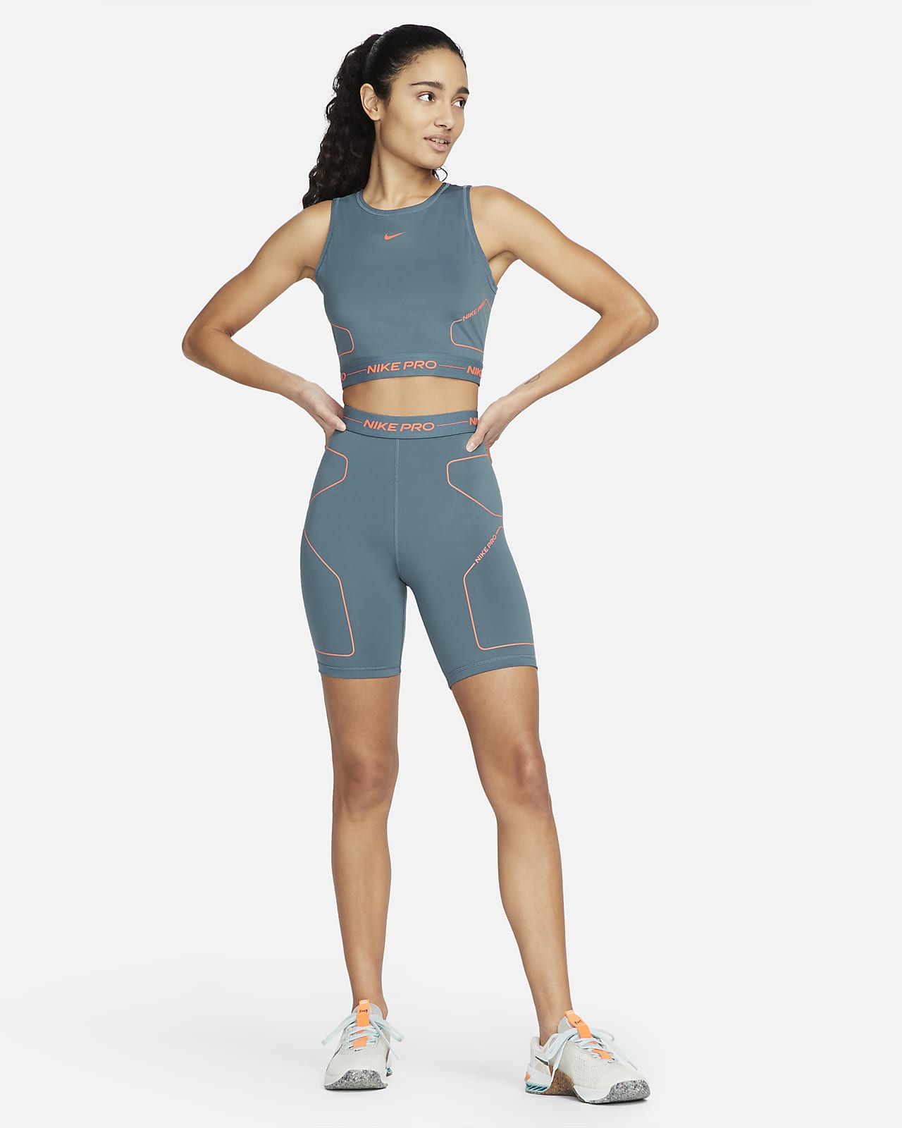 High-Rise Training Shorts. Nike SI