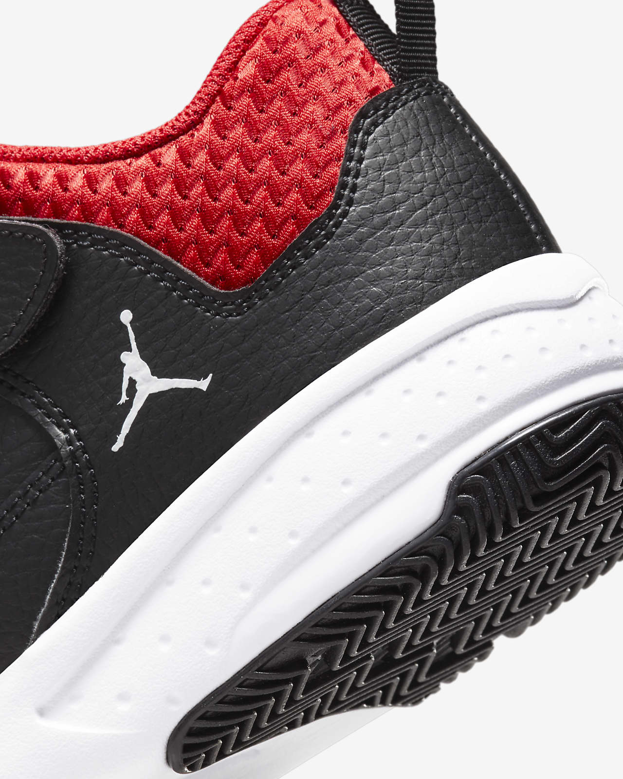 jordans aura 3