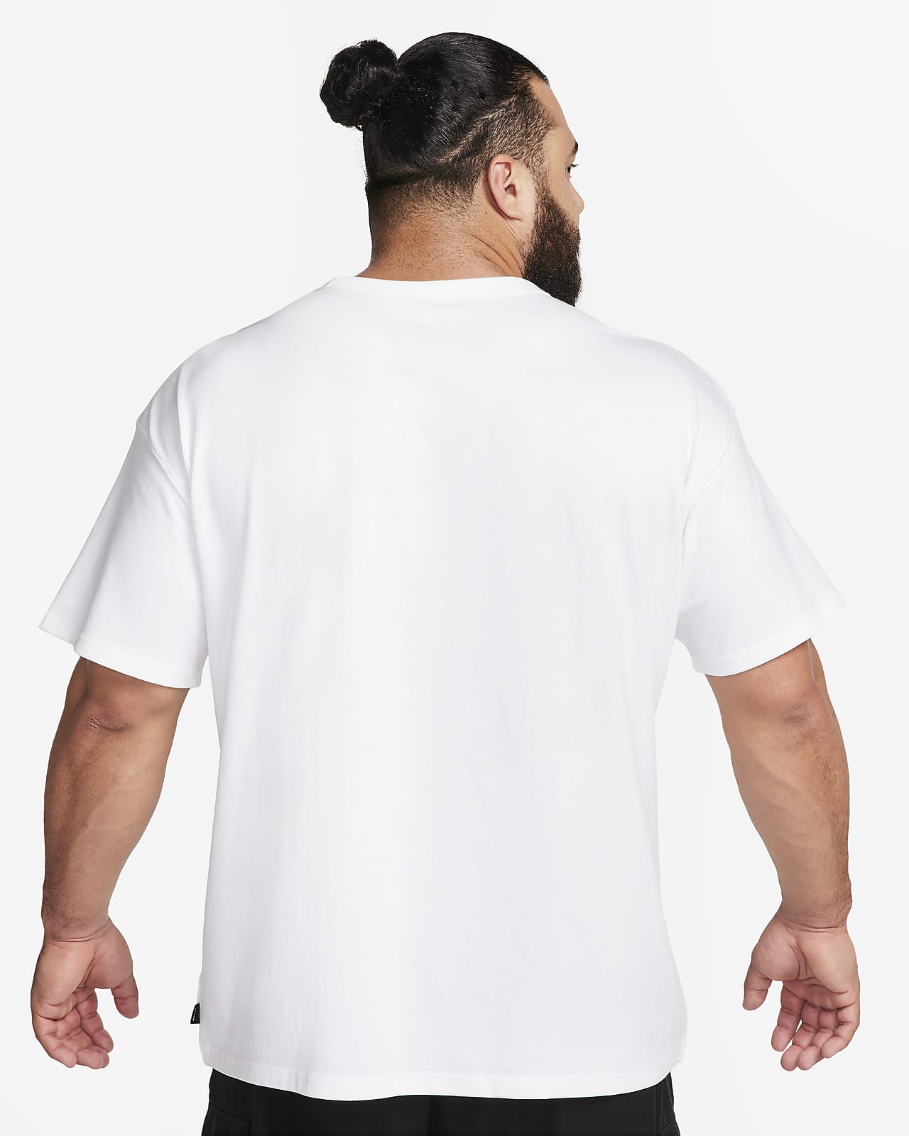 Nike Men\'s Essentials T-Shirt. Sportswear Pocket Premium