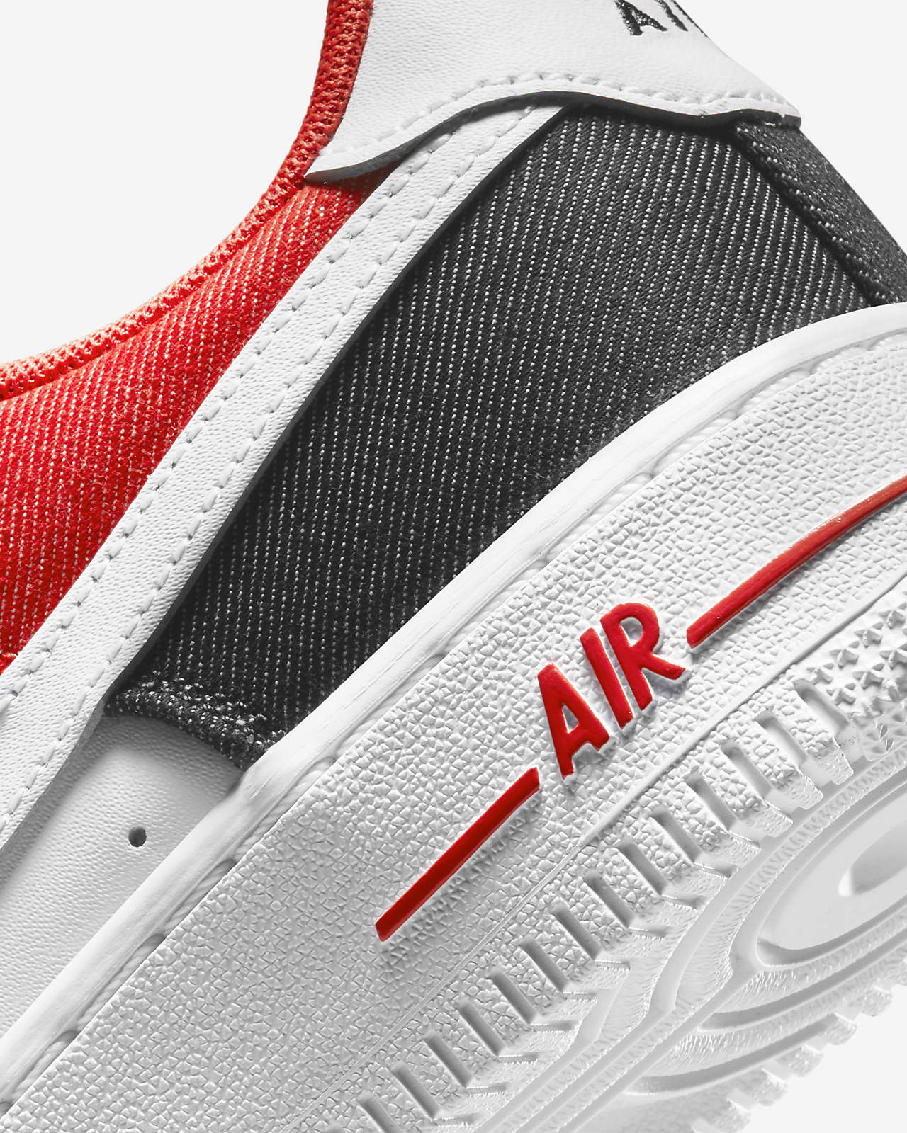 Scarpa Nike Air Force 1 LV8 - Ragazzi. Nike CH