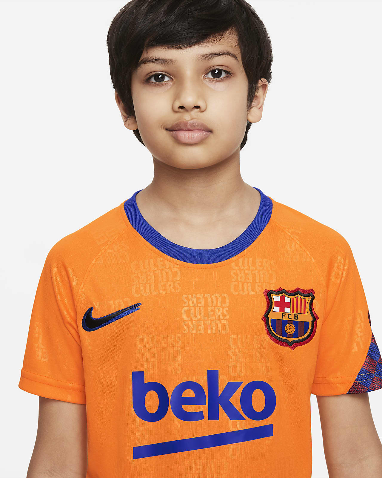 F.C. Barcelona Older Kids' Nike Dri-FIT Pre-Match Football Top. Nike SA