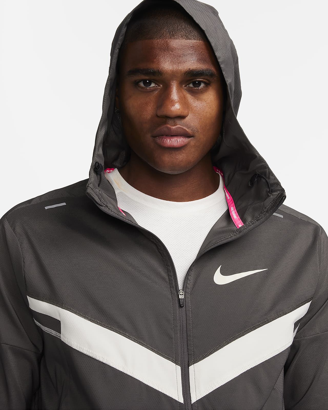 Nike Repel Windrunner Men\'s UV Running Jacket. Nike LU
