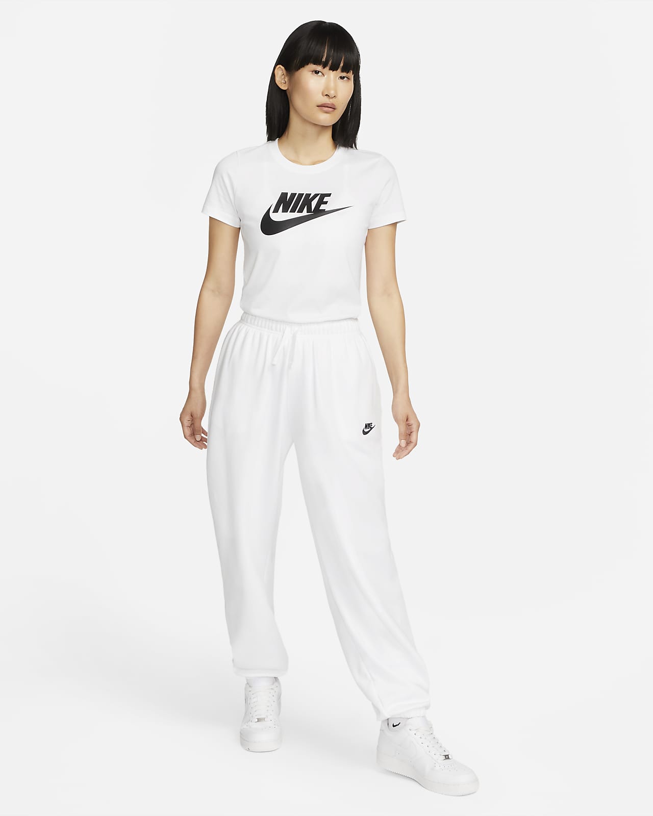 Nike Sportswear Essentials Women's Logo T-Shirt. Nike LU