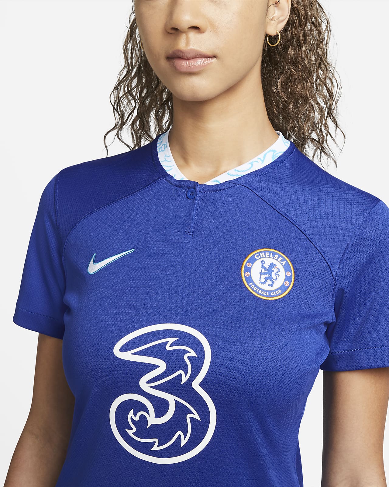 Chelsea F.C. 2022/23 Stadium Home Women's Nike Dri-FIT Shirt.