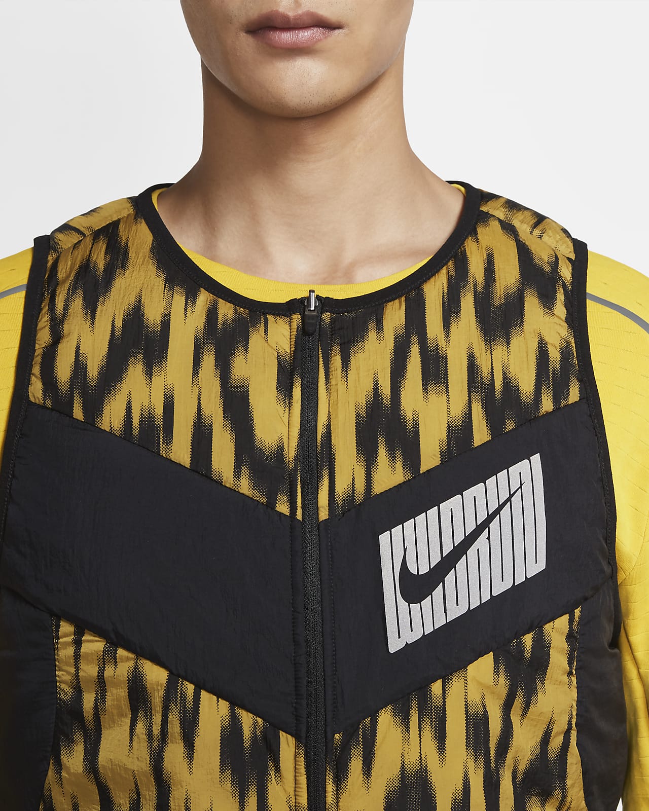 nike aerolayer wild run