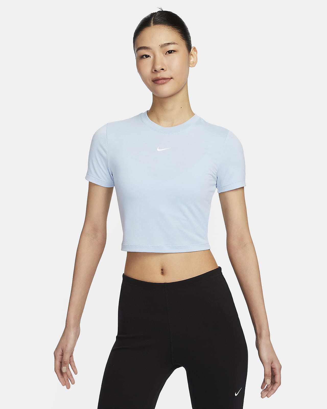 Nike Women's Sportswear Essential Cropped T-Shirt : Clothing, Shoes &  Jewelry 