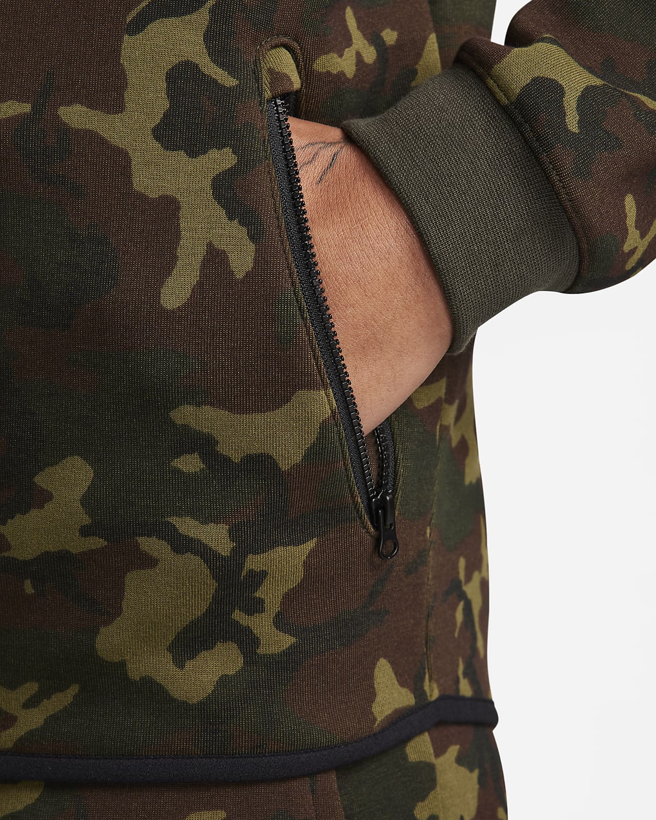 Casaco com padrão camuflado e fecho completo Nike Sportswear Tech Fleece OG  Windrunner para homem. Nike PT