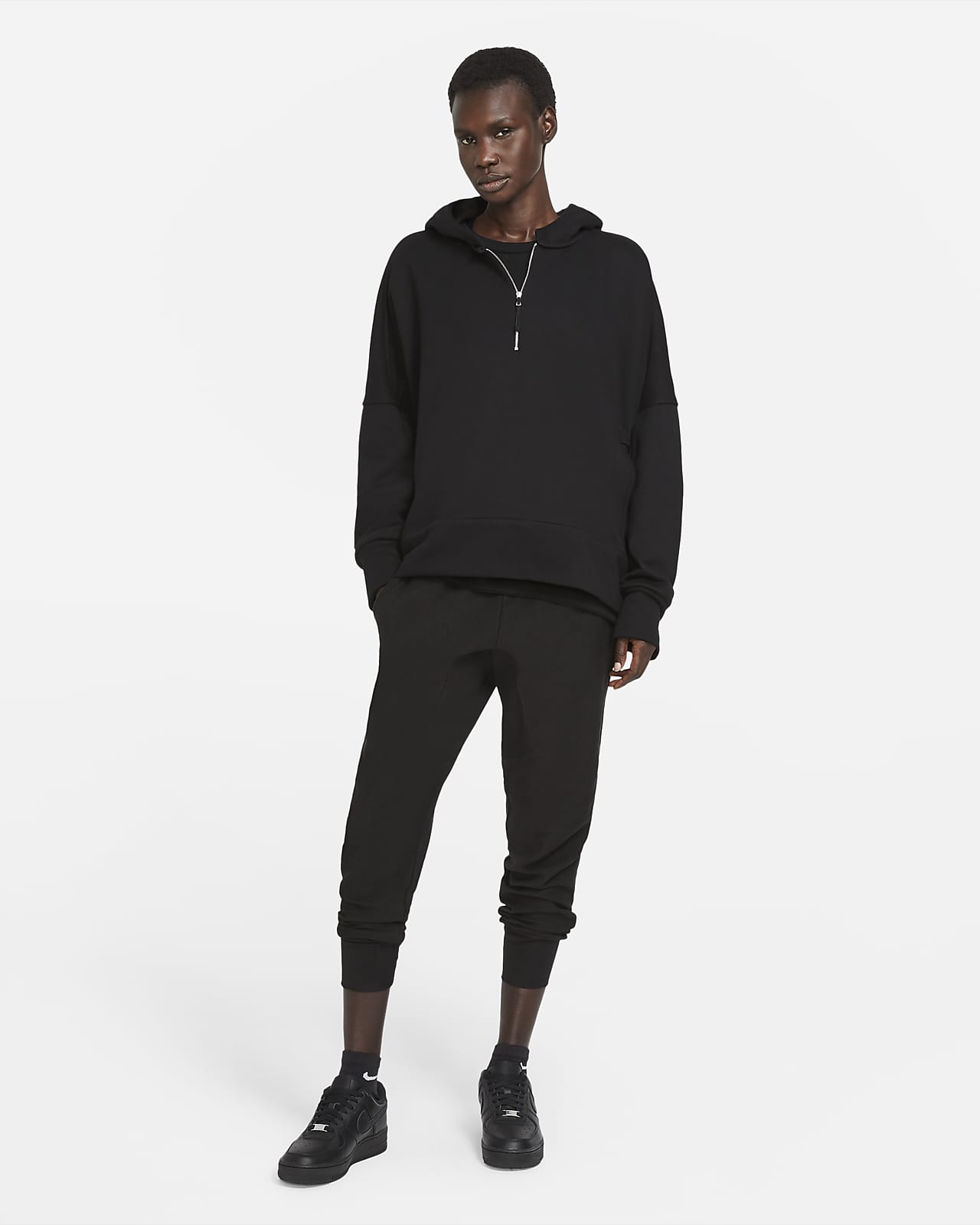 women's nike therma joggers