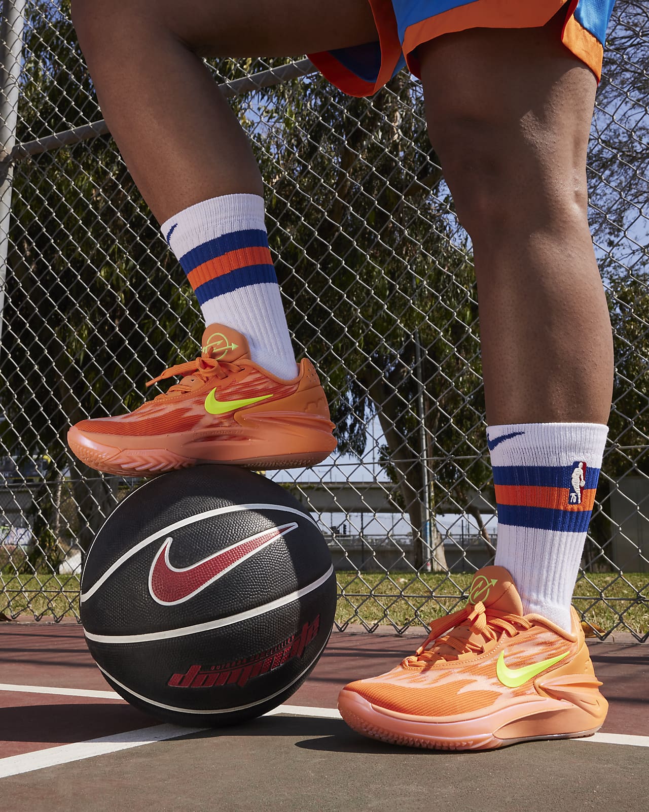 i mellemtiden Uddybe konkurrenter Nike G.T. Cut 2 "Arike Ogunbowale" Basketball Shoes. Nike.com