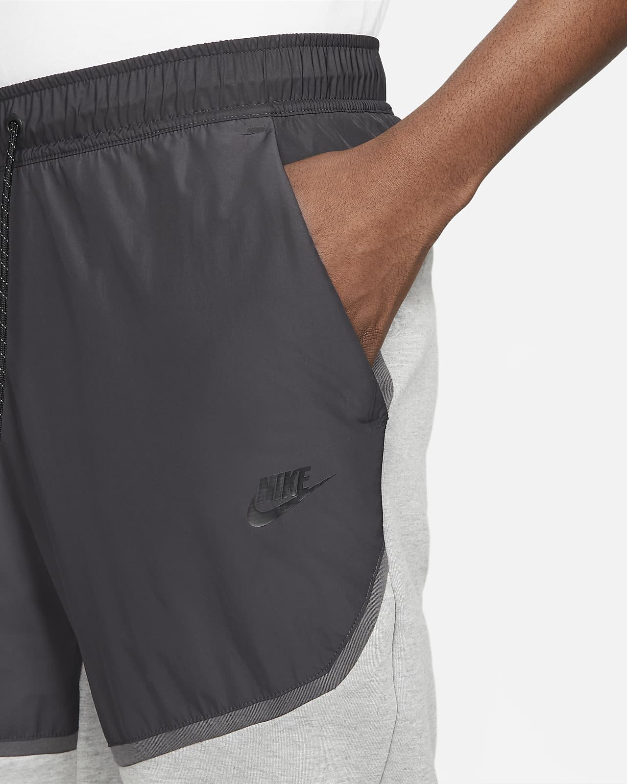 nike woven joggers mens