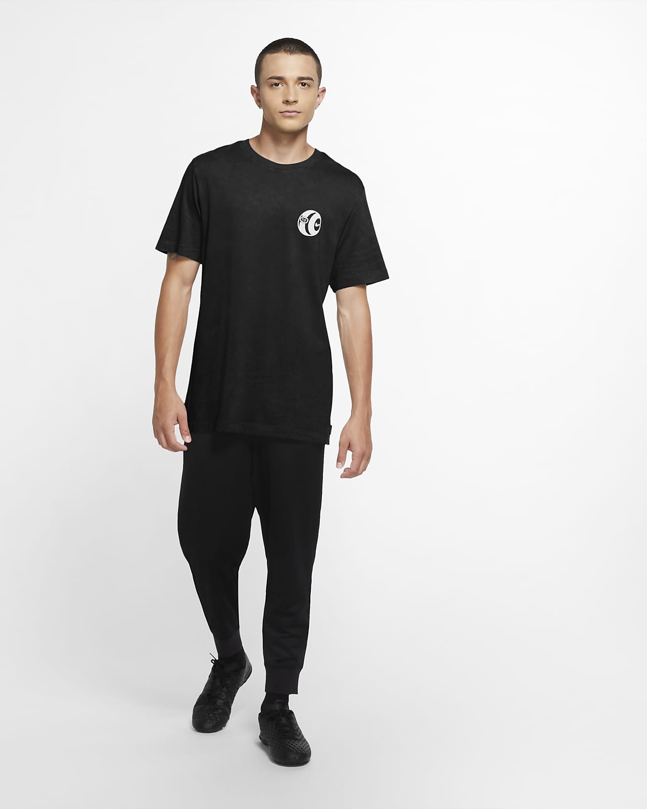 Nike F.C. grafisk fotball T skjorte til herre. Nike NO Nike F.C. fotball T skjorte til herre. Nike NO