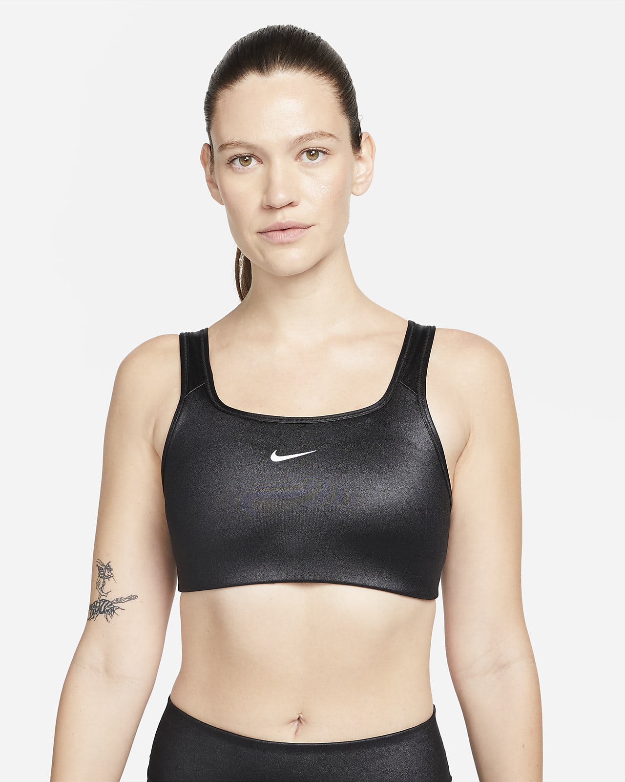 Nike Dri-FIT Swoosh Glanzende sport-bh met medium ondersteuning en pad uit één stuk