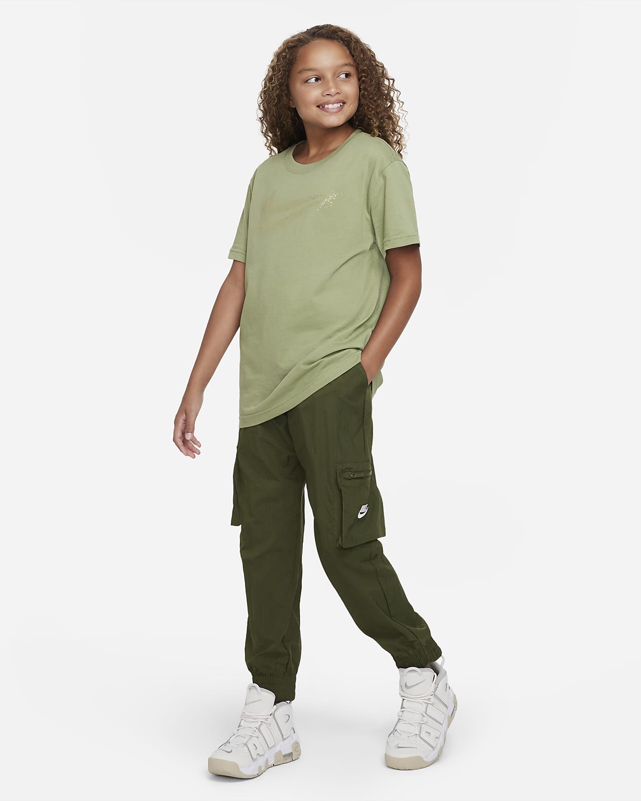 Nike Sportswear Older Kids' (Girls') T-Shirt. Nike DK