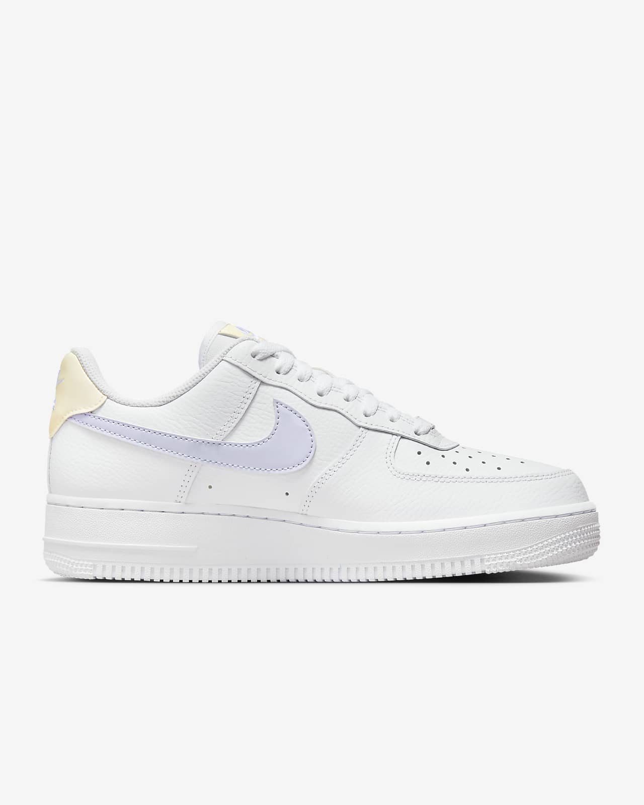 Nike Air Force 1 '07 Shoes. IL