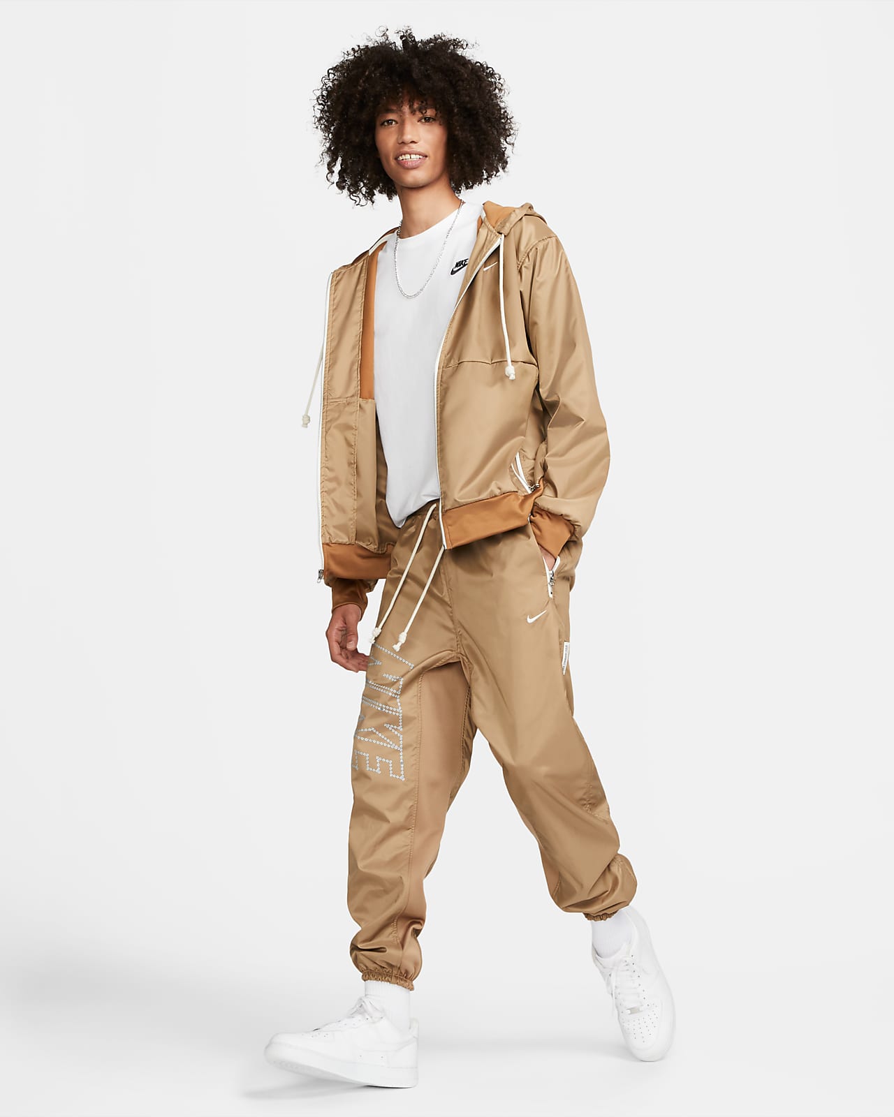 Nike ThermaFIT Standard Issue Men's Winterized FullZip Basketball Hoodie. Nike NL