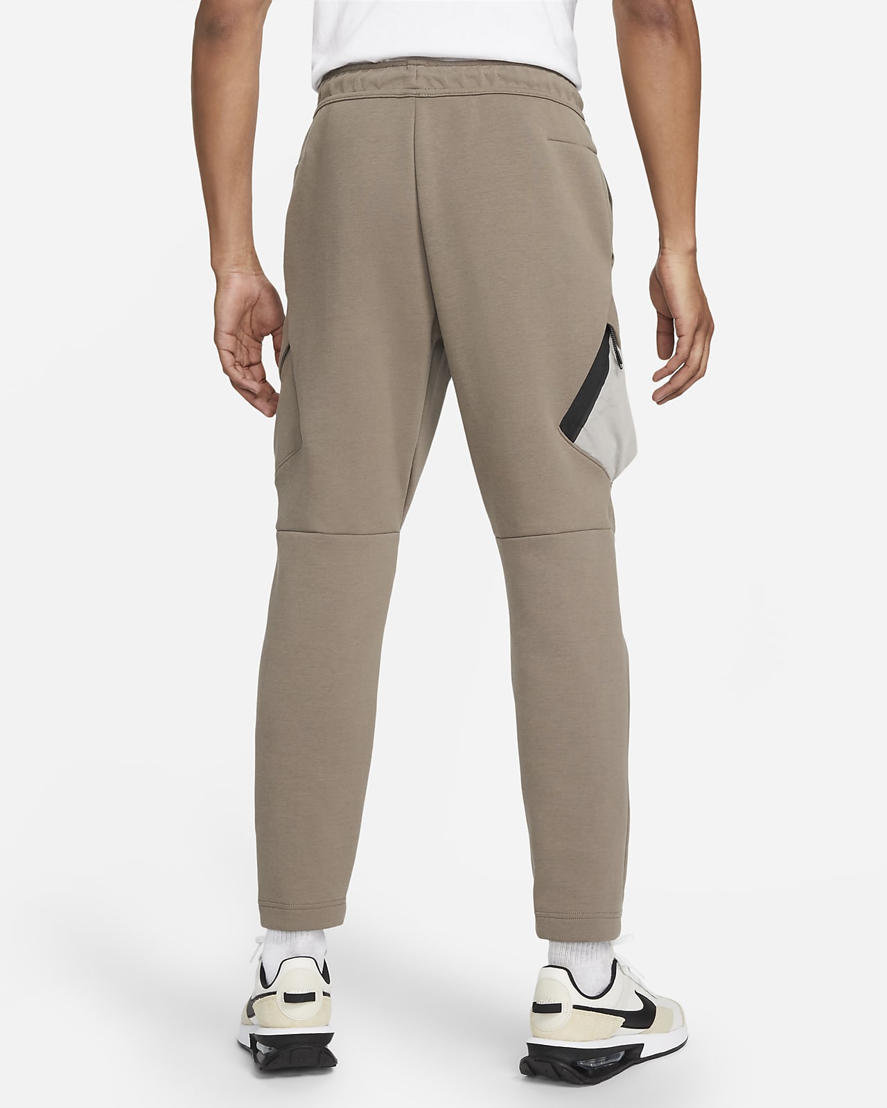 Nike Sportswear Tech Fleece Men's Utility Trousers. Nike SK