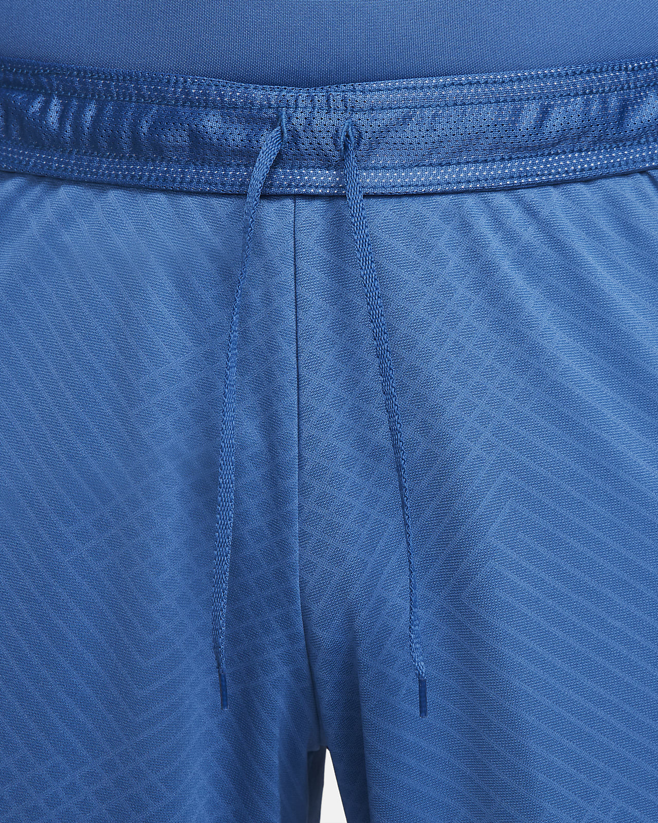 Nike DriFIT Strike Men's Football Shorts. Nike PT