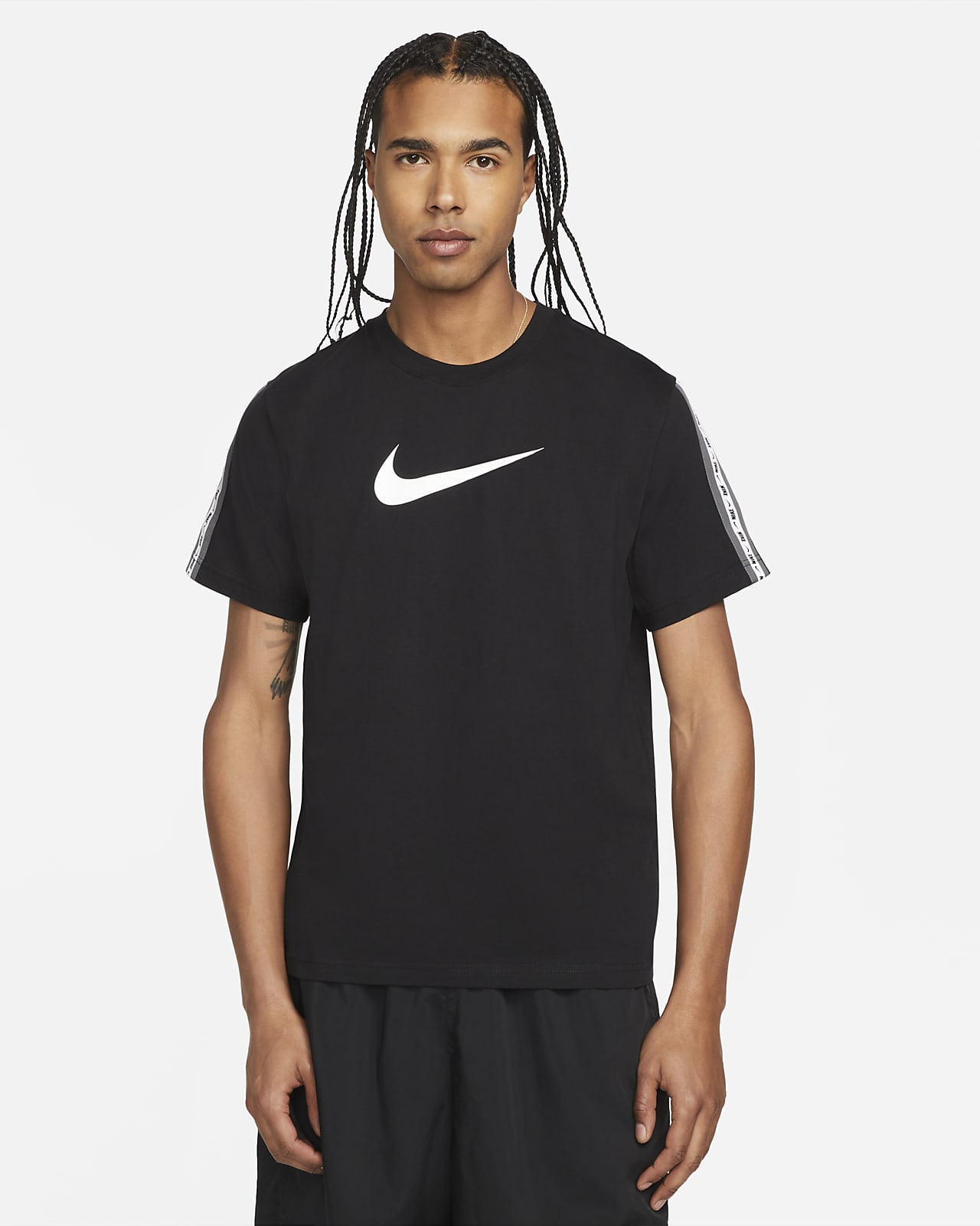 Sportswear T-Shirt. Nike IL