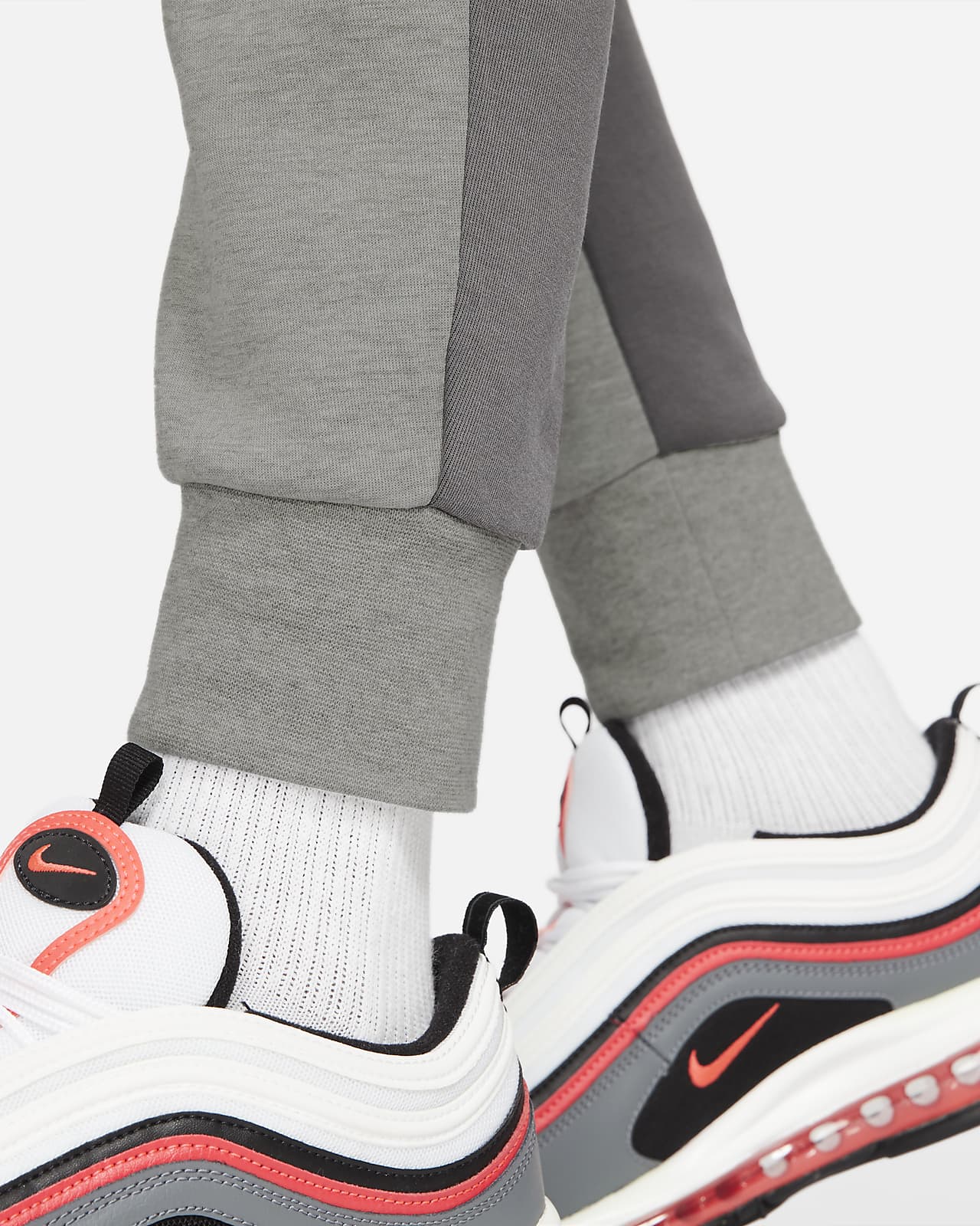 nike woven joggers mens