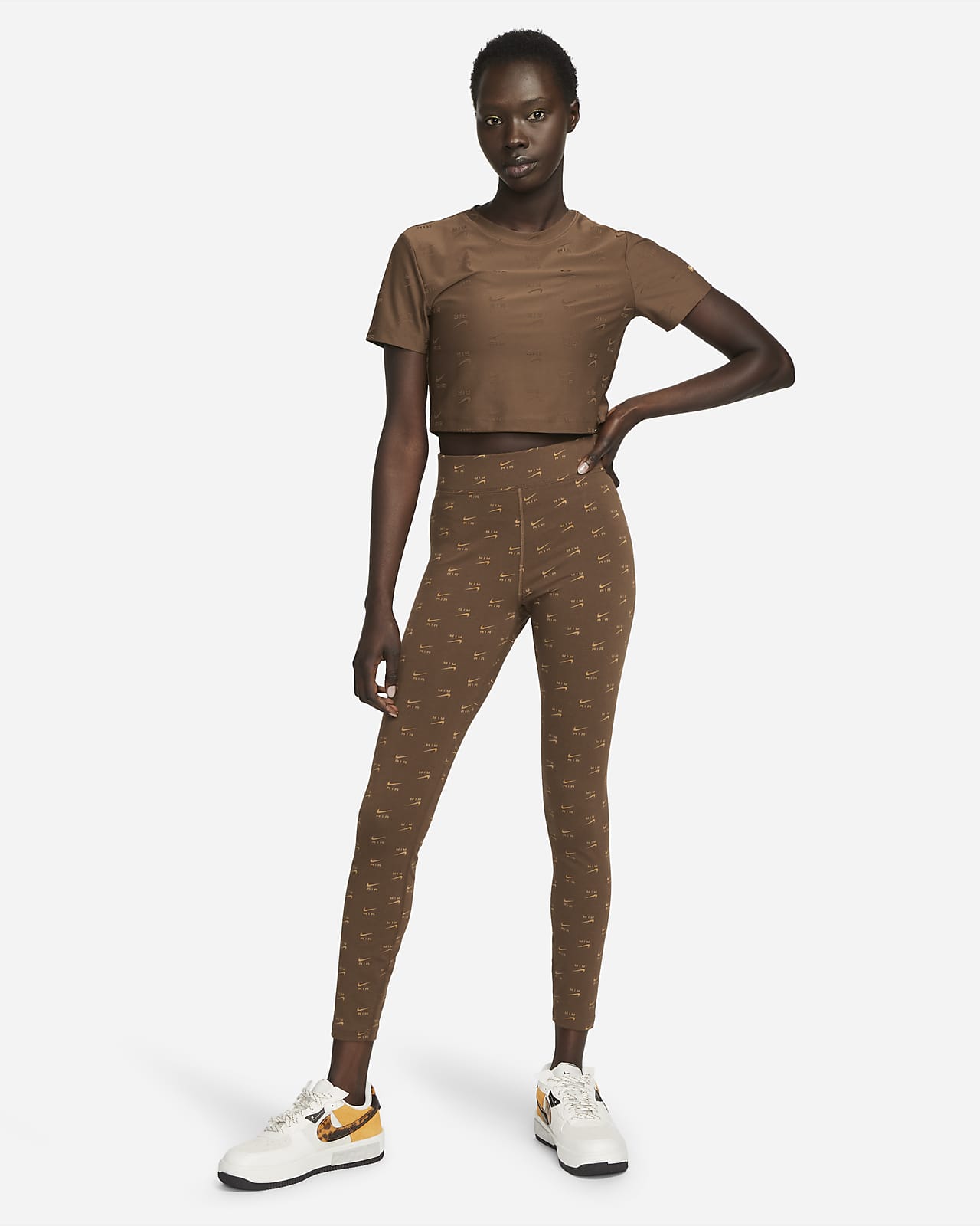 Nike Black Hyper Femme Floral Logo High Rise Leggings Size XS - $39 - From  Sash