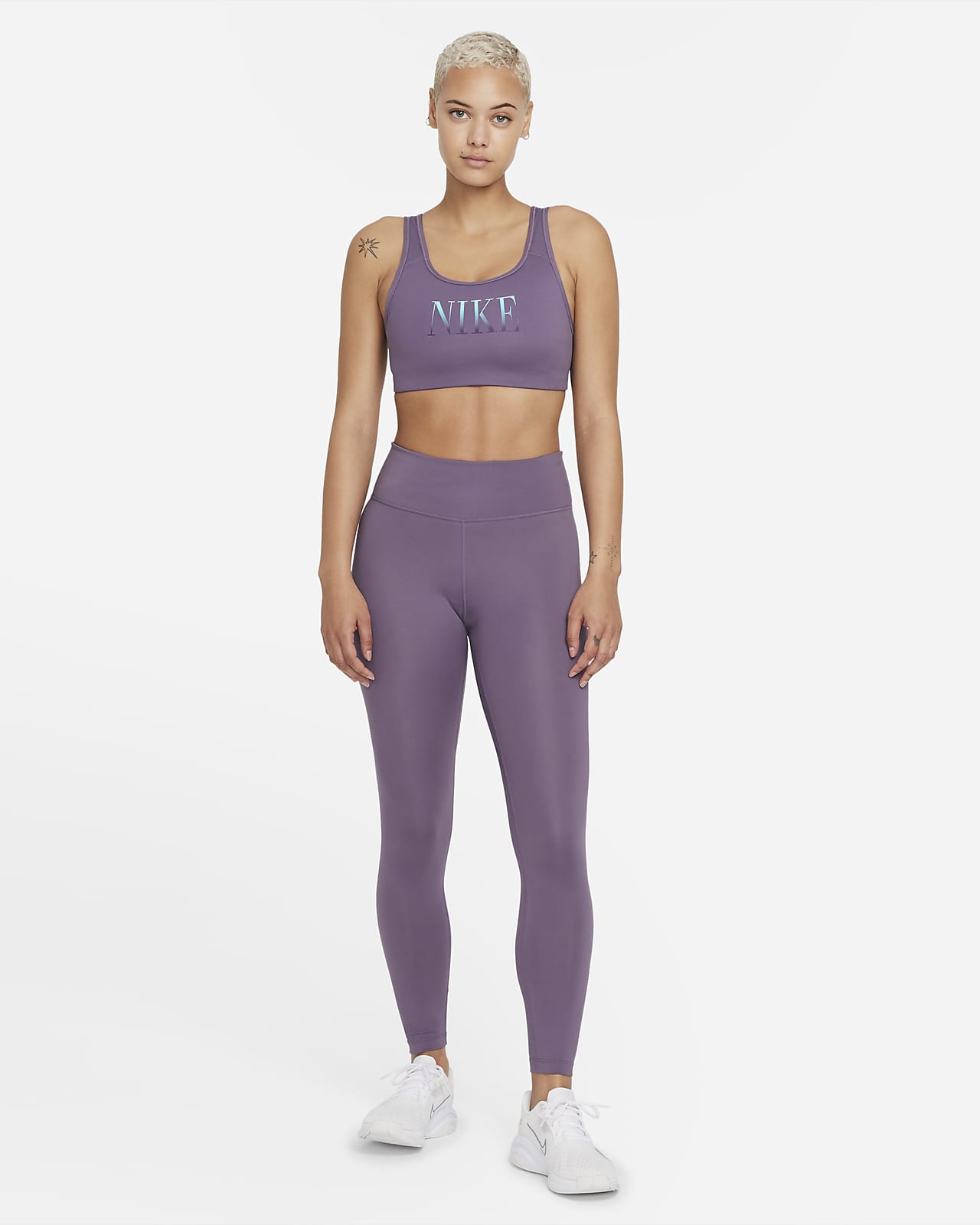 Nike Swoosh Women's MediumSupport 1Piece Pad ScoopBack Sports Bra