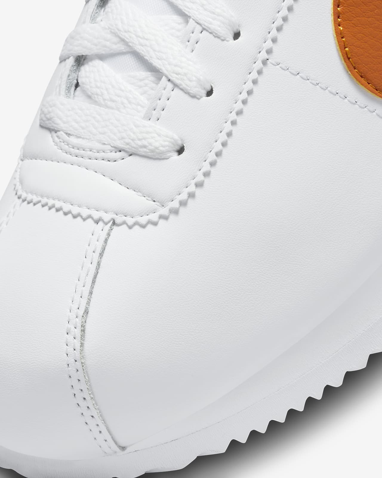 NIKE Men's Cortez Basic Leather Casual Shoe