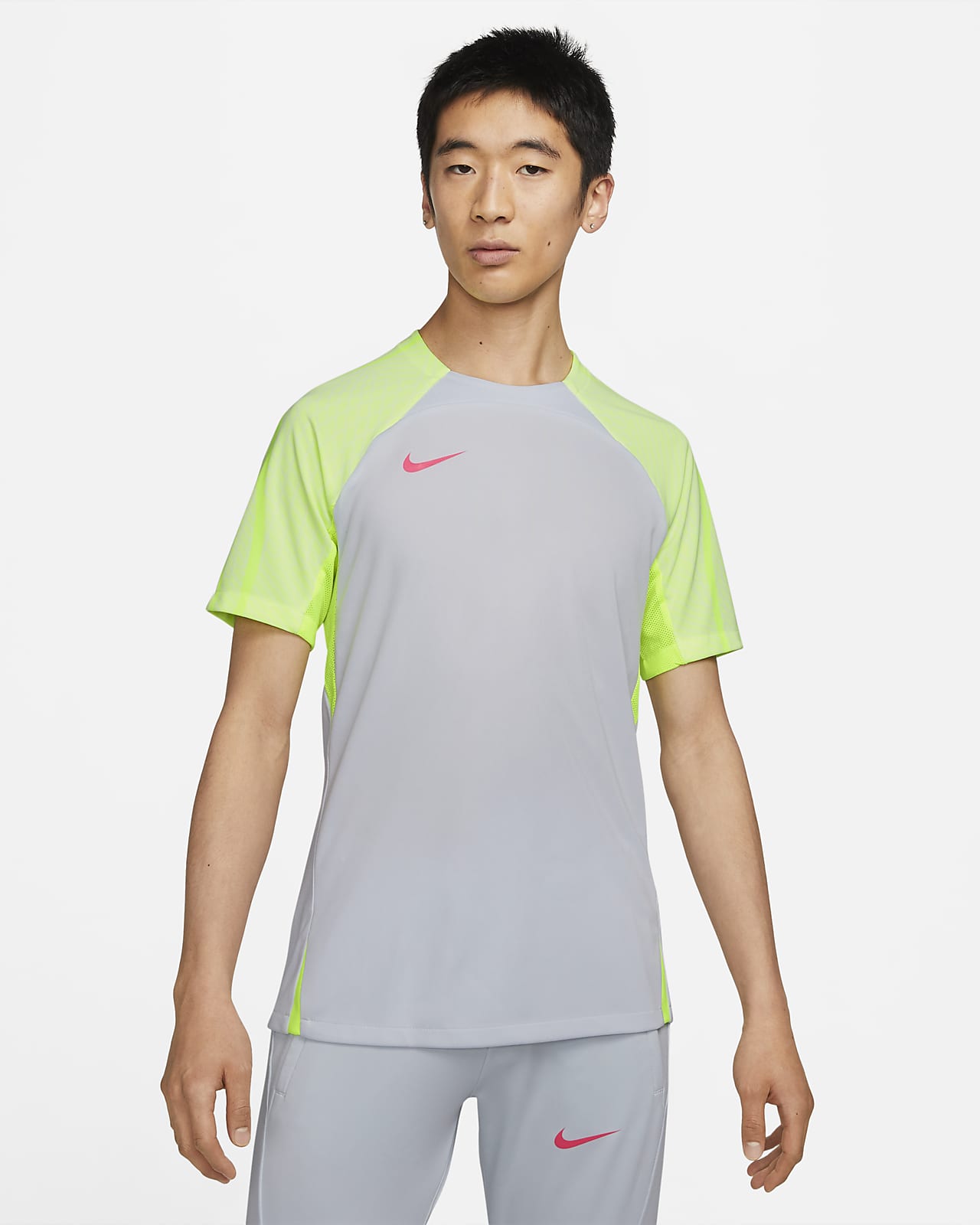 Nike Dri-FIT Strike Men's Short-Sleeve Football Top. ID