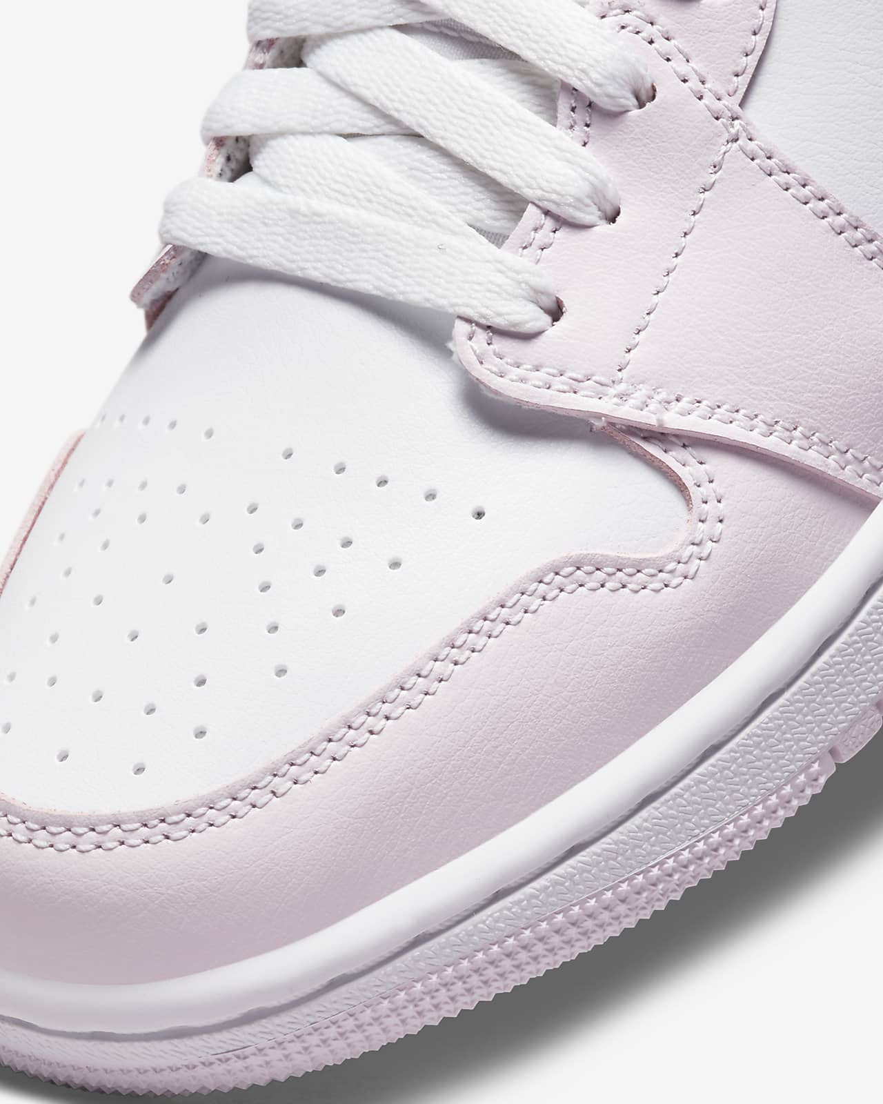 Air Jordan 1 Mid Women's Shoe