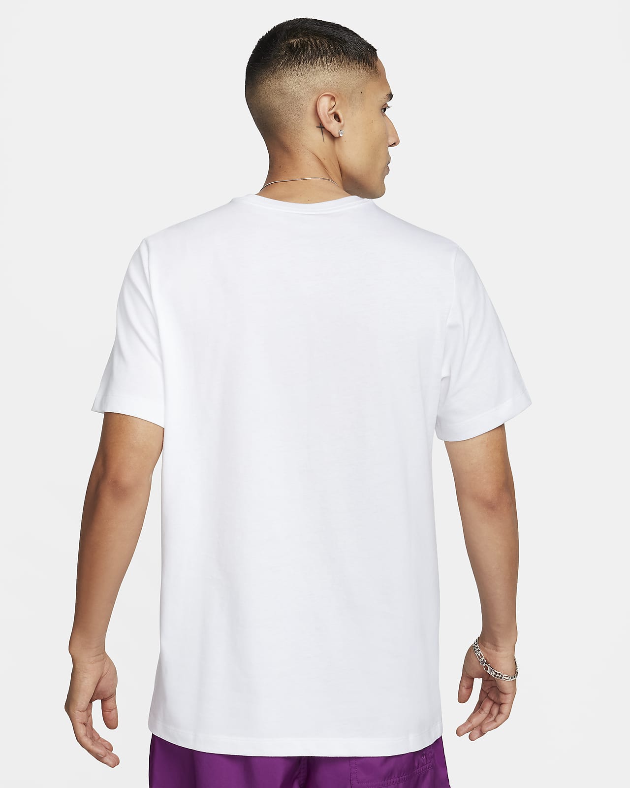 Nike best sale sportswear tee