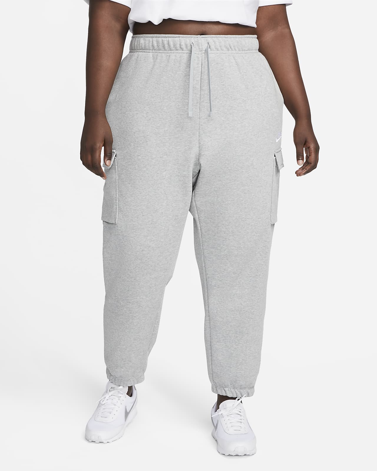 Pants de entrenamiento cargo oversized de tiro medio para mujer (talla grande) Nike Sportswear Club Fleece