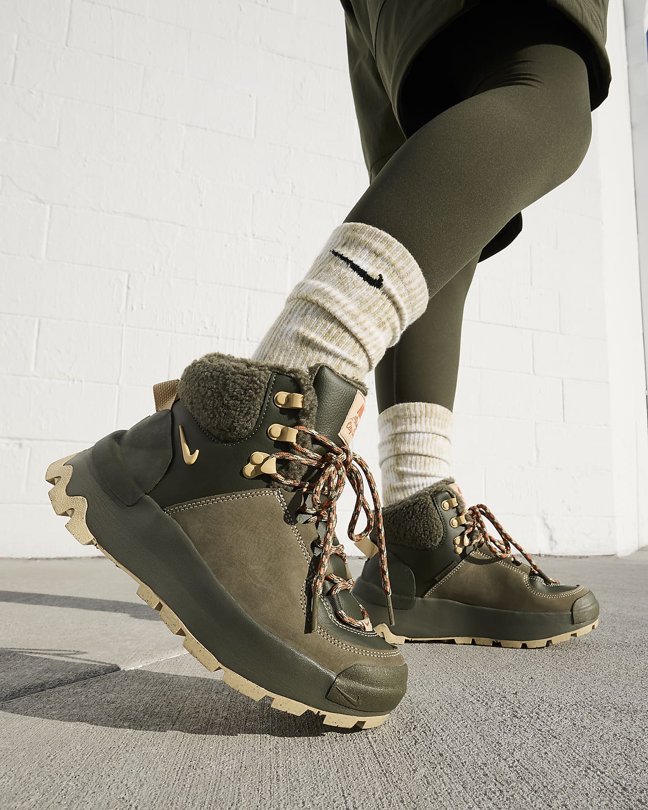 Women's Weatherproof & Water Resistant Boots & Shoes