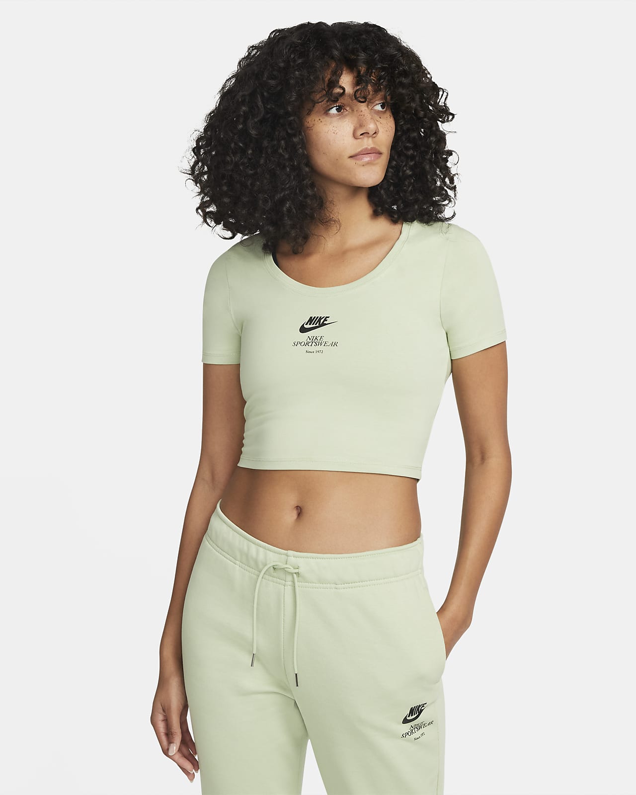 nike ladies crop top
