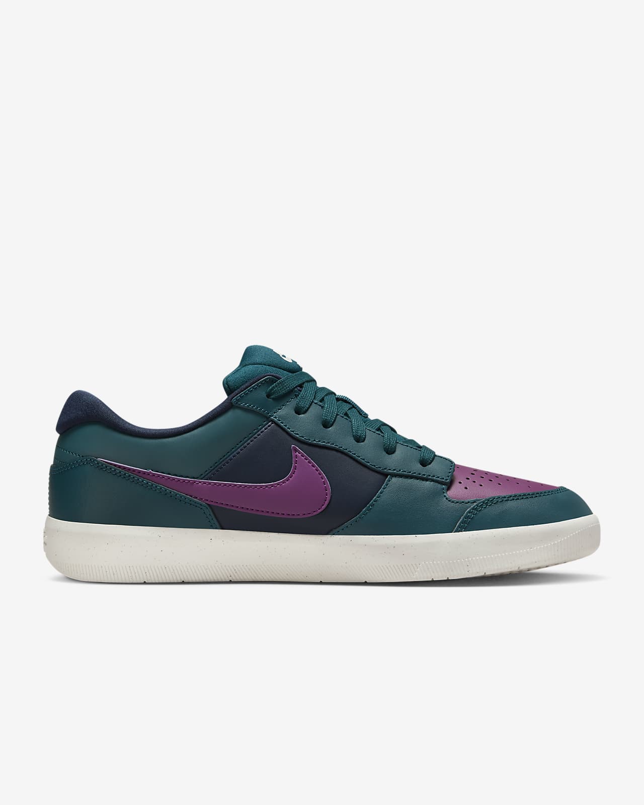 Nike SB Force 58 Premium Skate Shoe. Nike SG