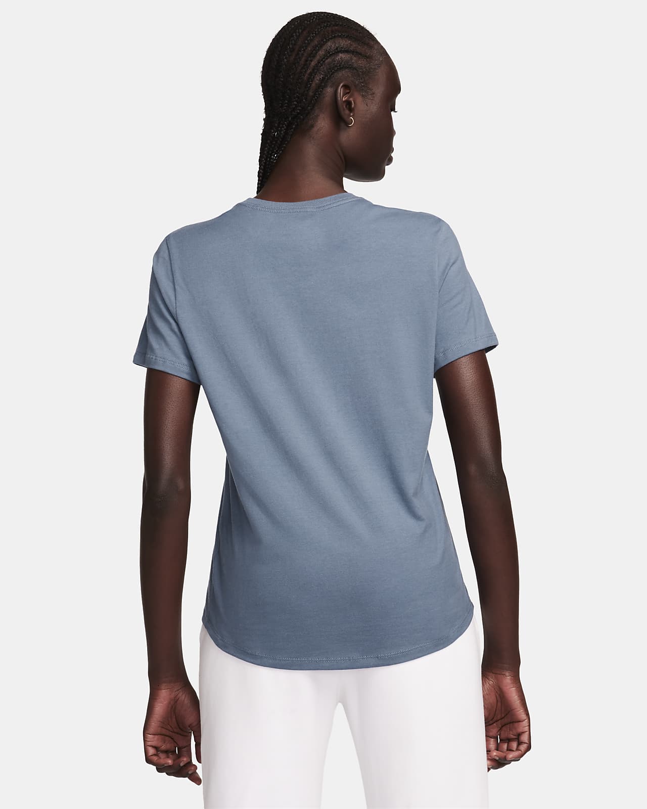 Nike T-Shirt. Essentials Club Sportswear Women\'s